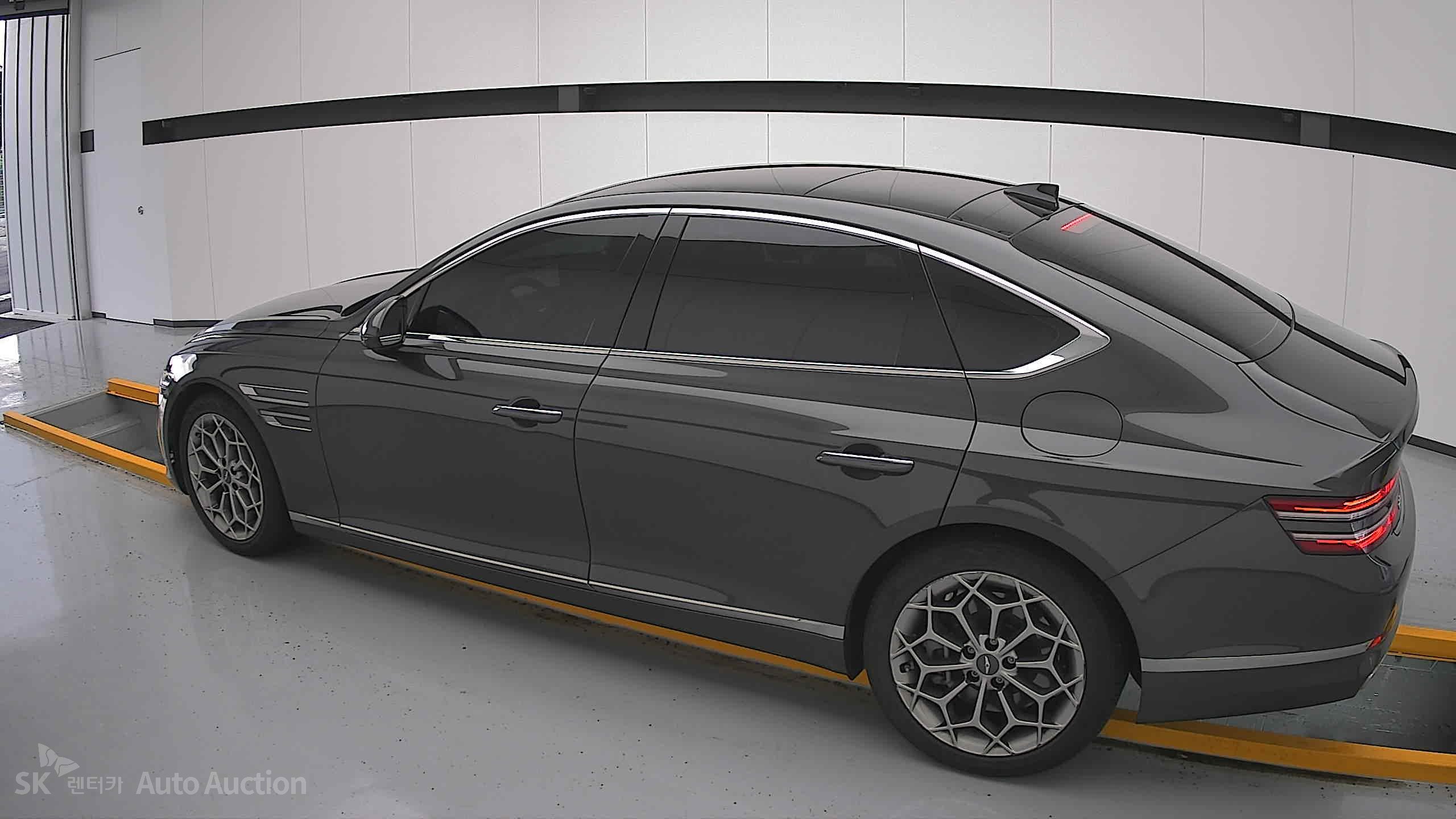 2022 - genesis g80