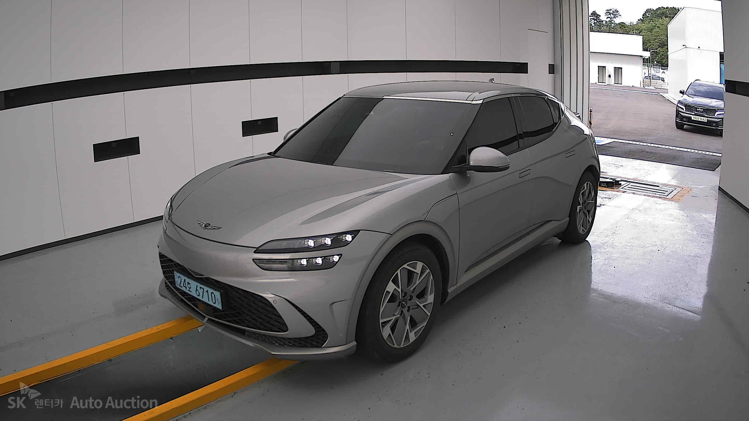 2022 - genesis gv60