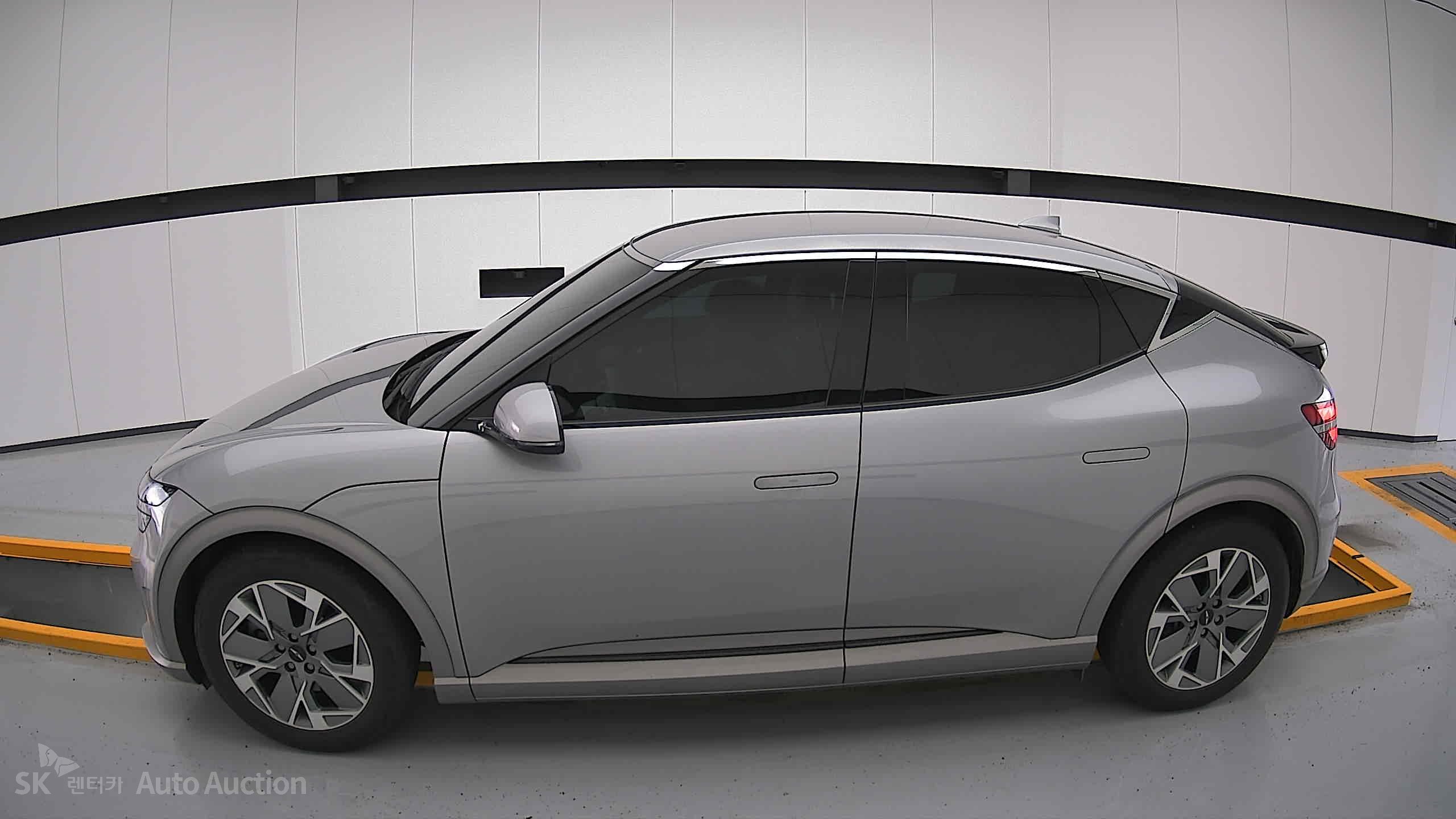 2022 - genesis gv60