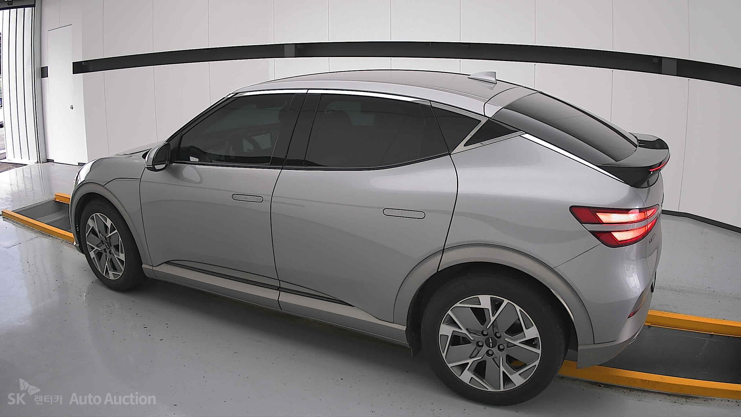 2022 - genesis gv60