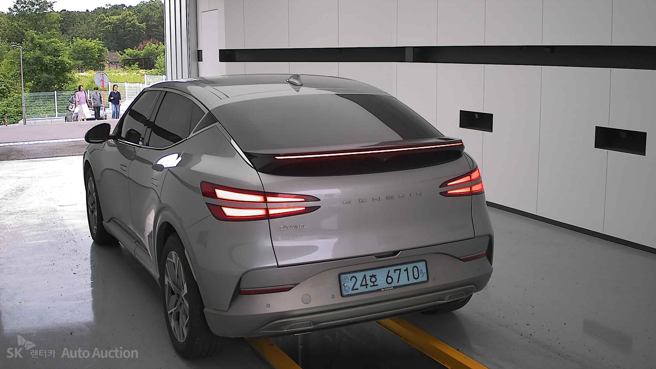 2022 - genesis gv60