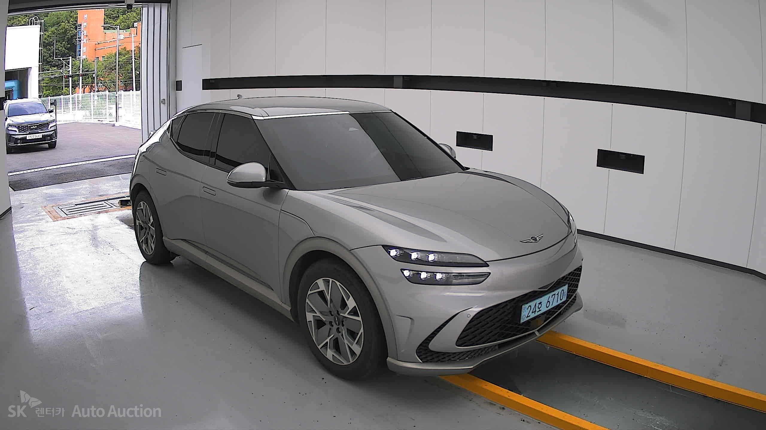 2022 - genesis gv60