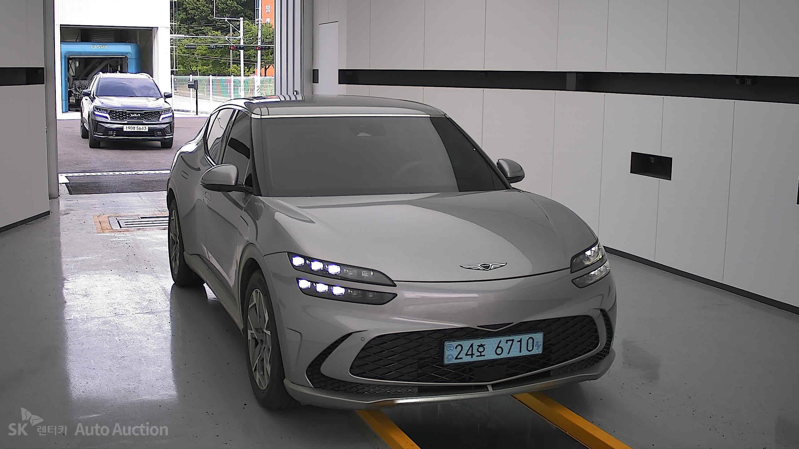2022 - genesis gv60