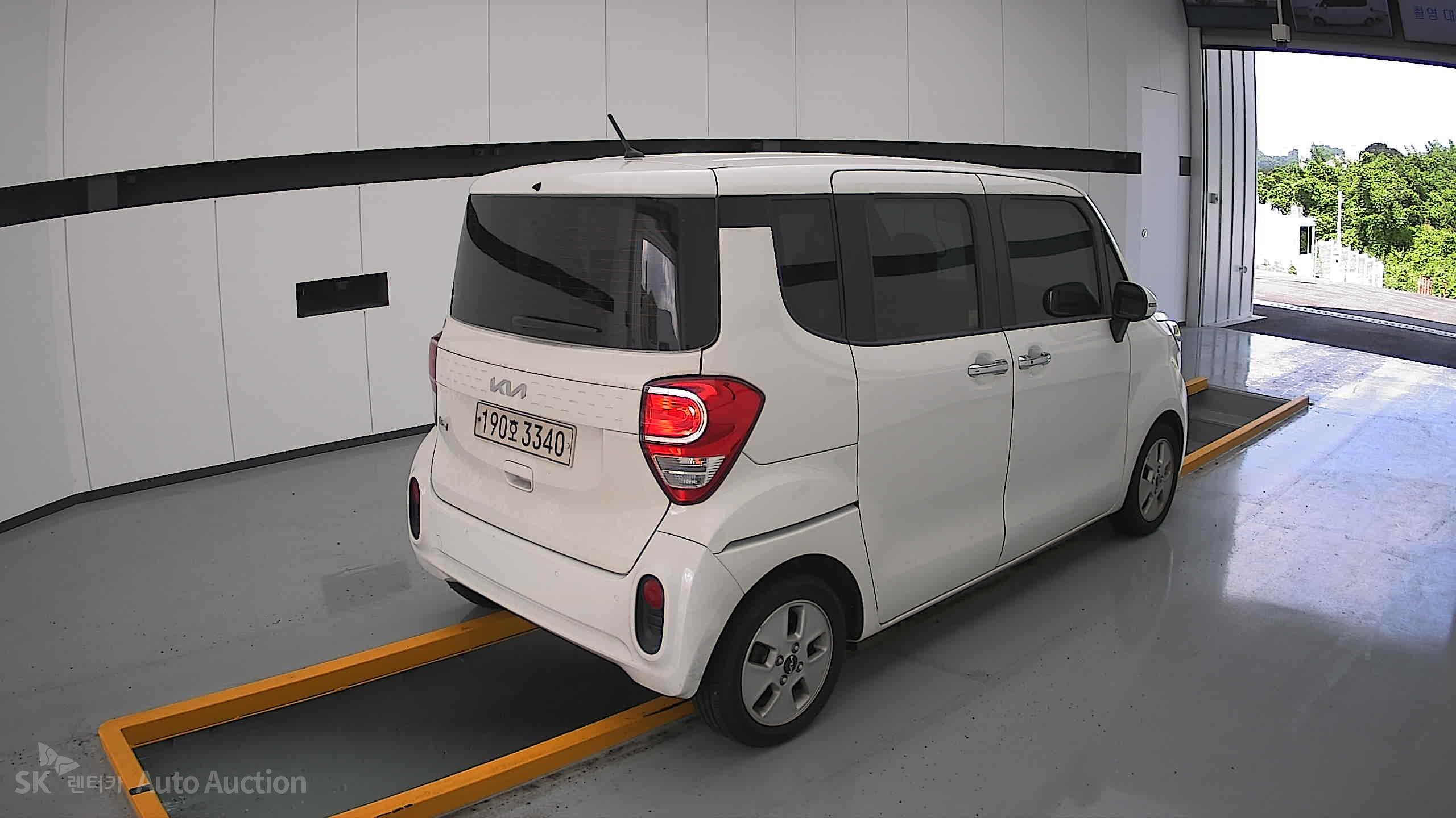 2022 - kia ray