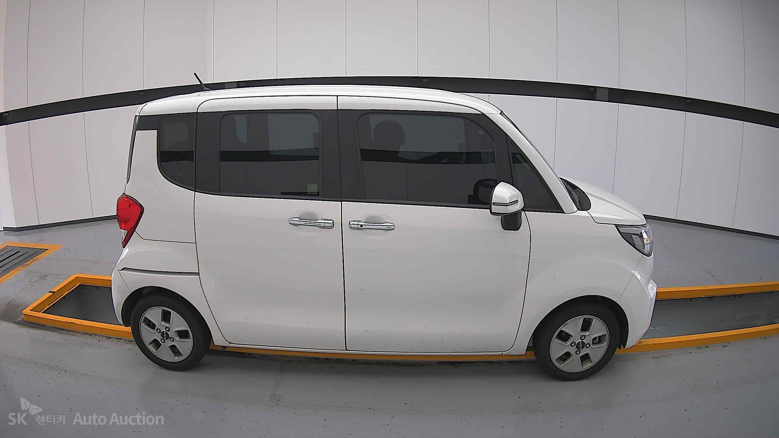 2022 - kia ray