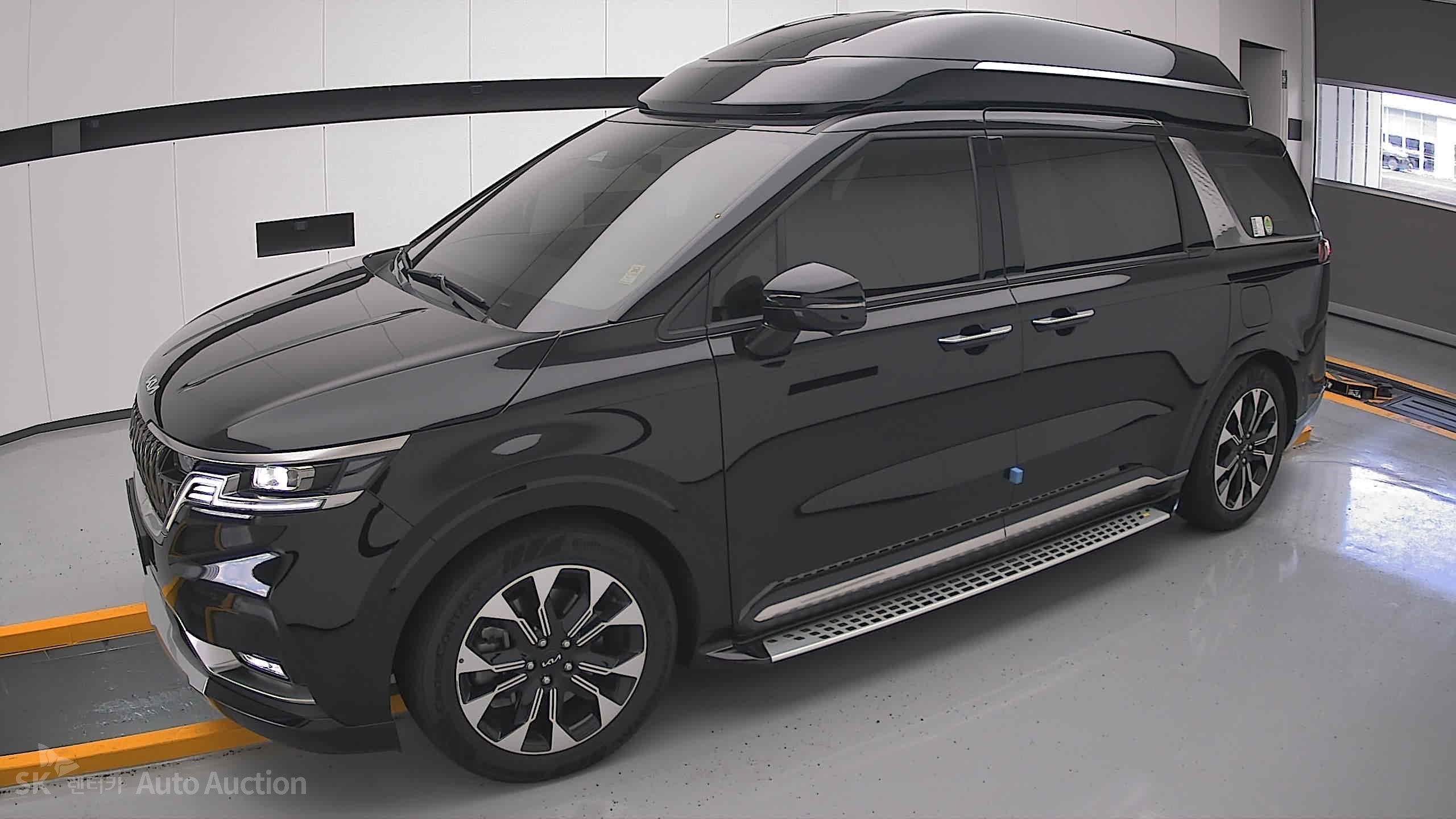 2023 - kia carnival