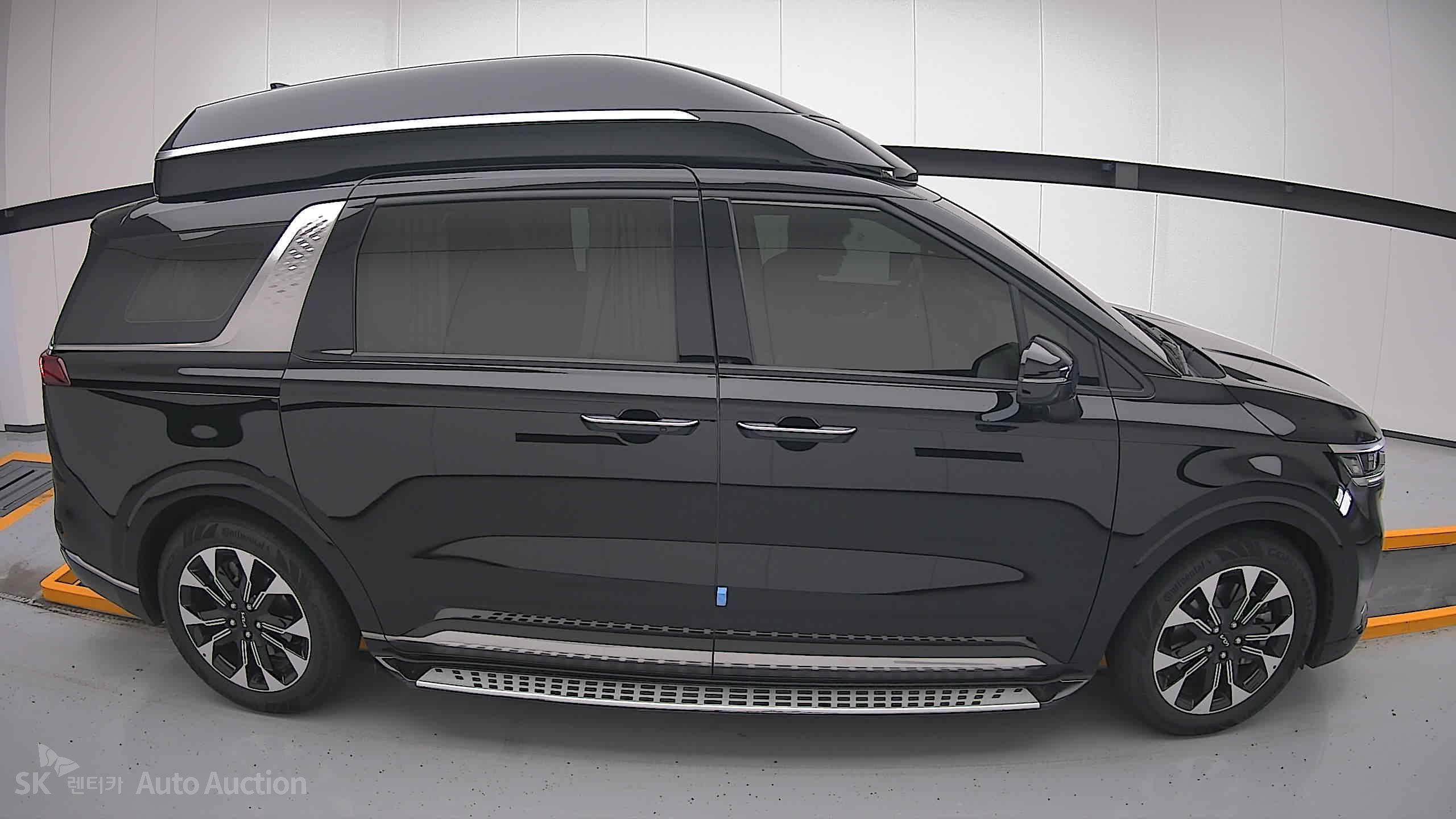 2023 - kia carnival