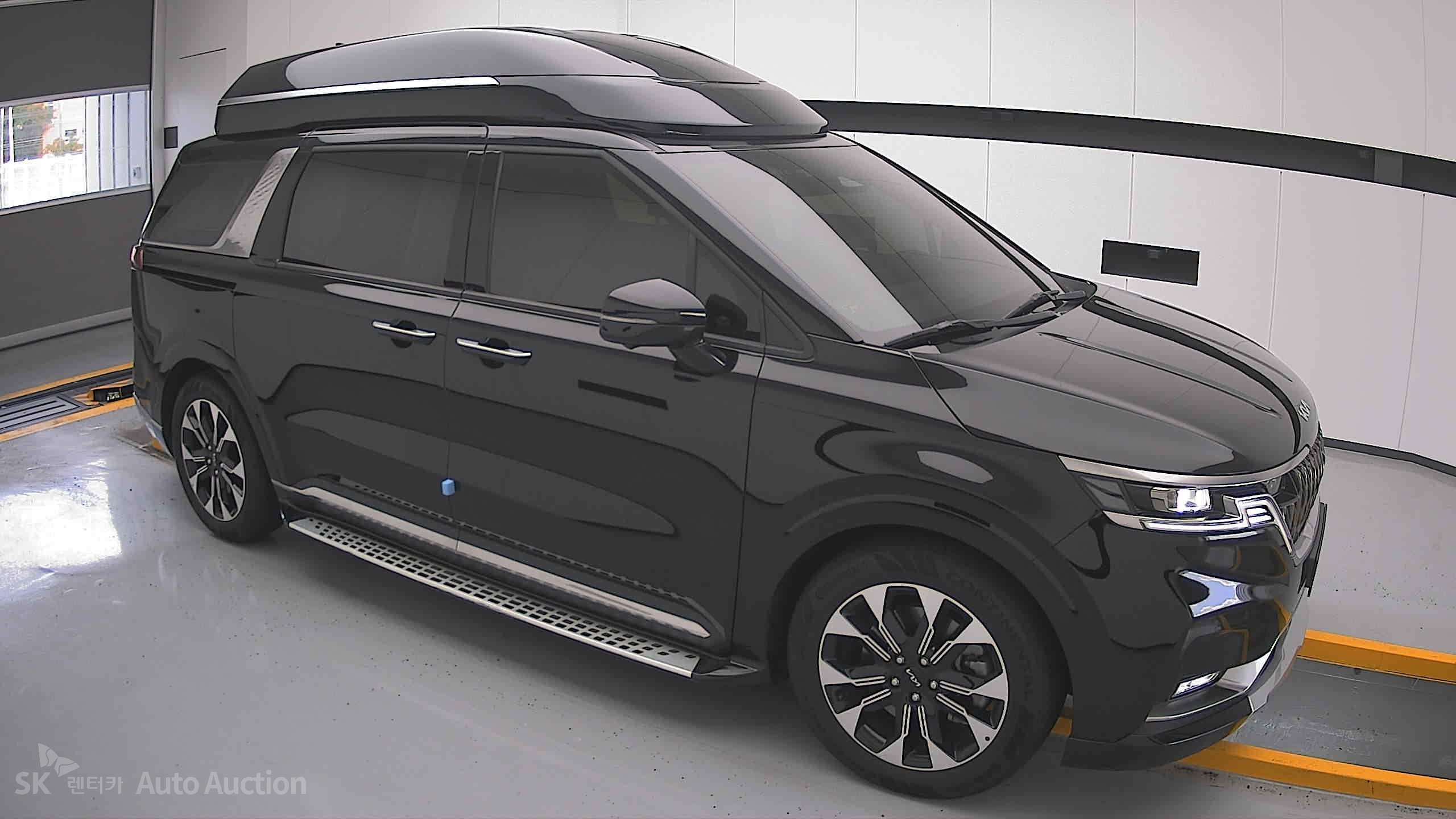 2023 - kia carnival