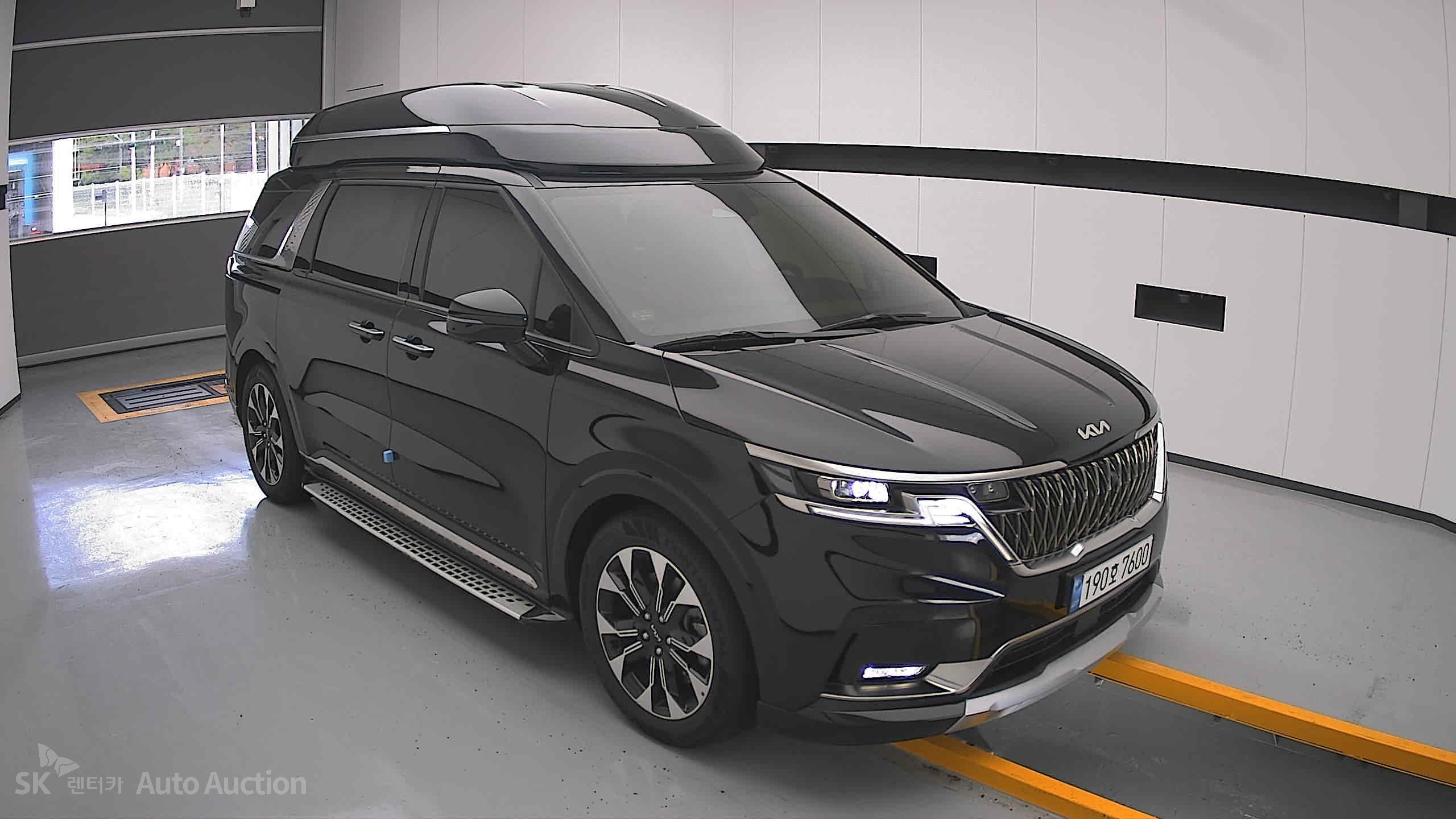 2023 - kia carnival