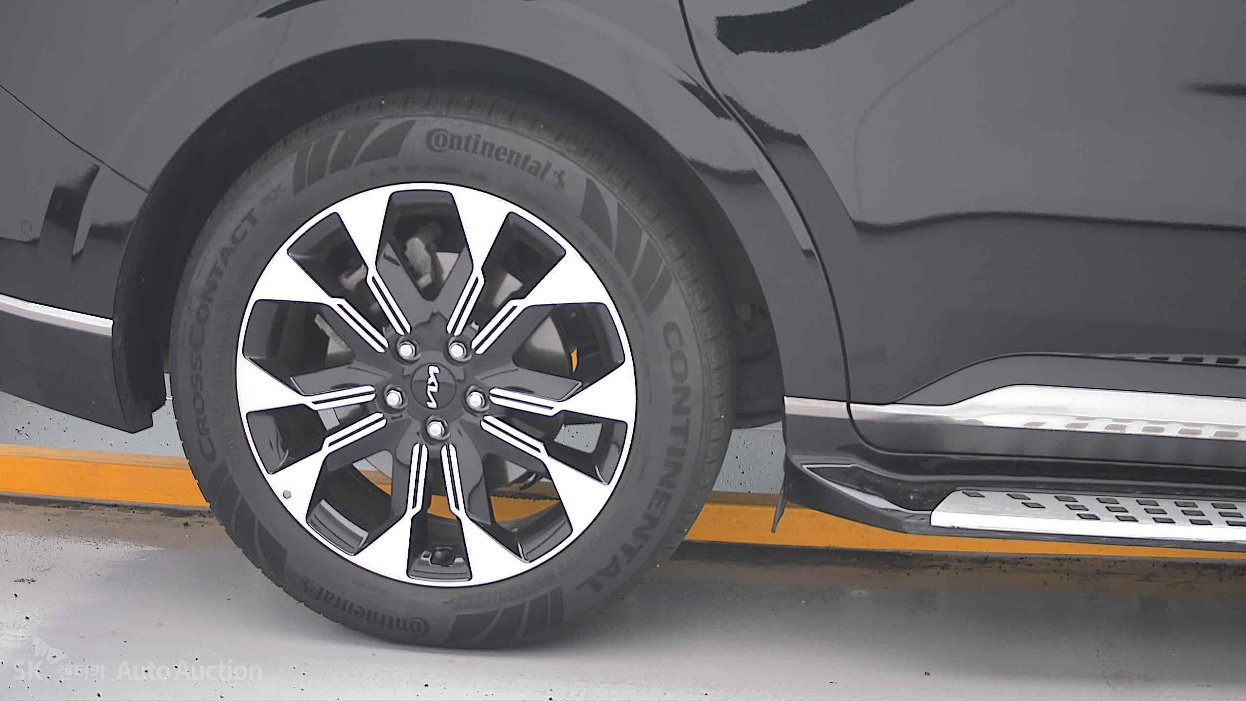 2023 - kia carnival