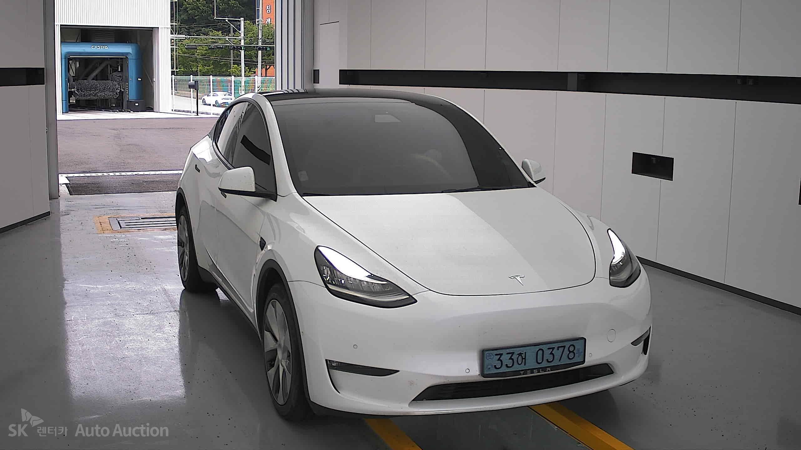 2022 - tesla model y