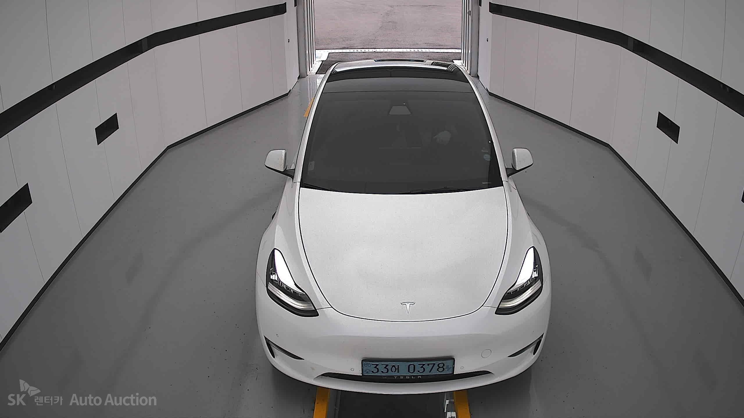 2022 - tesla model y