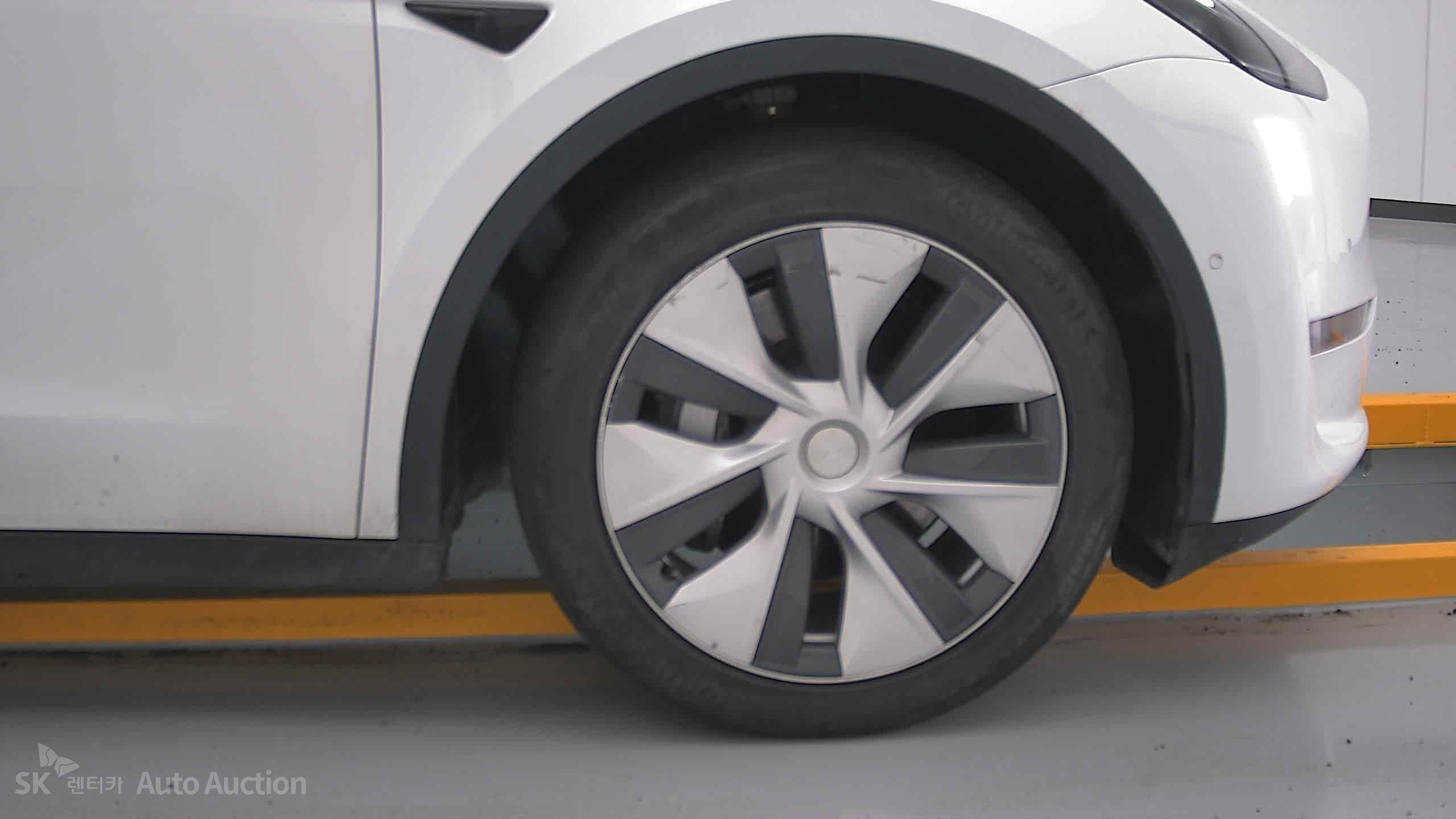 2022 - tesla model y