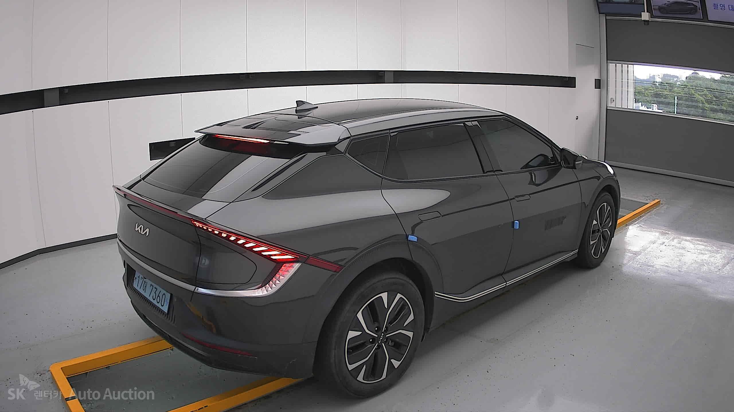 2022 - kia ev6
