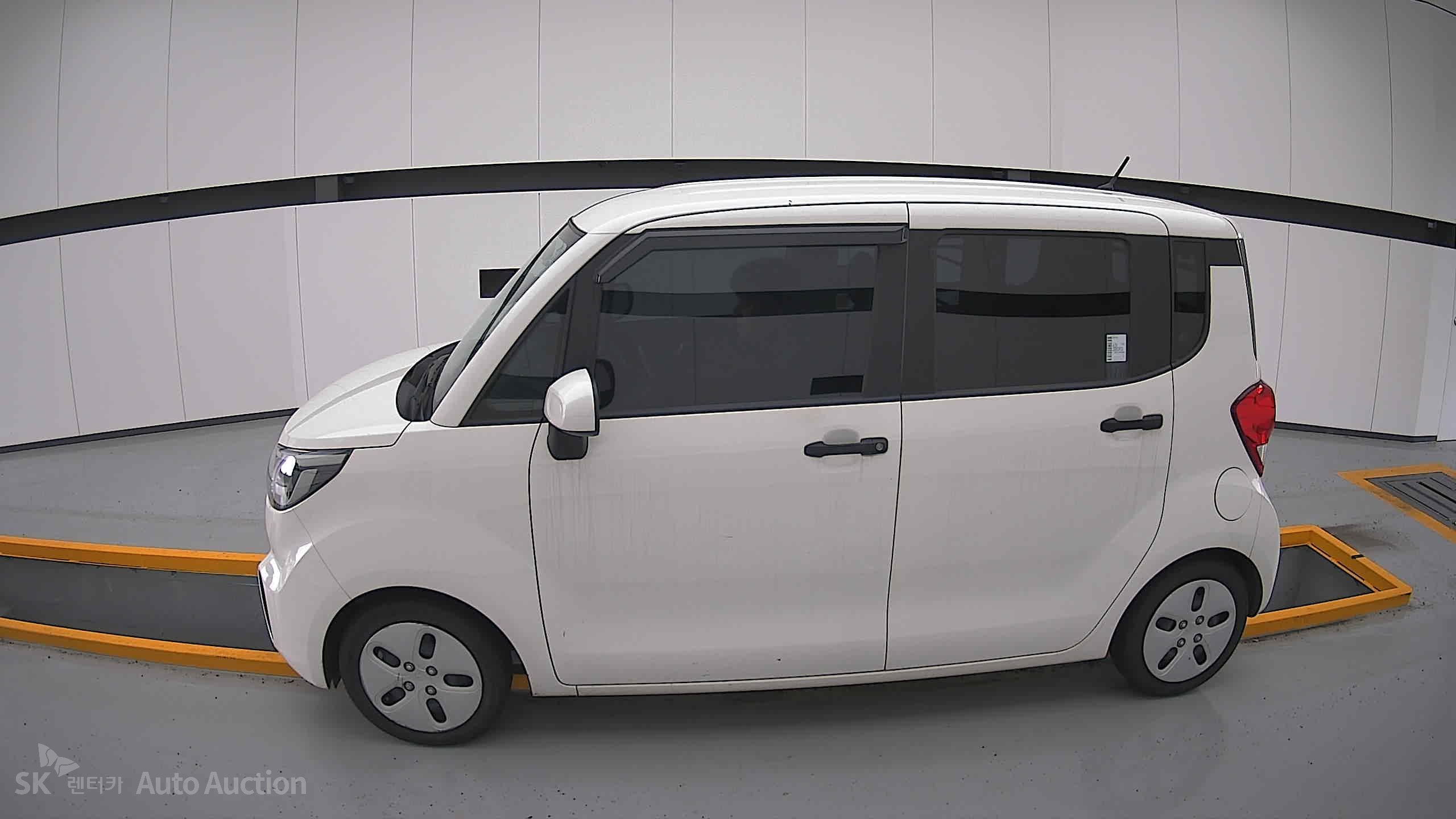 2022 - kia ray