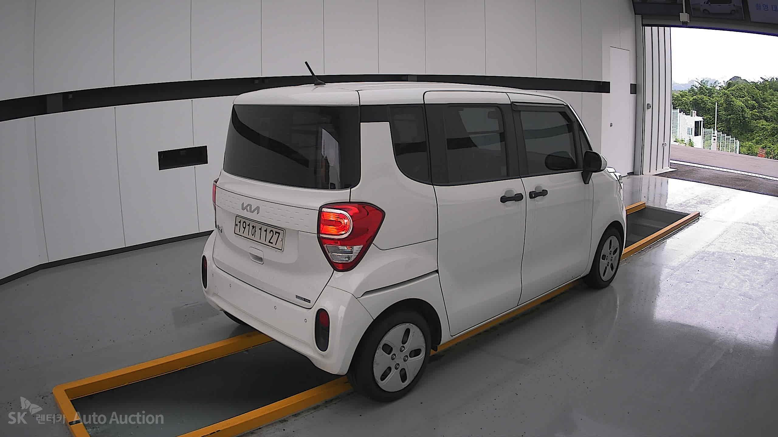 2022 - kia ray