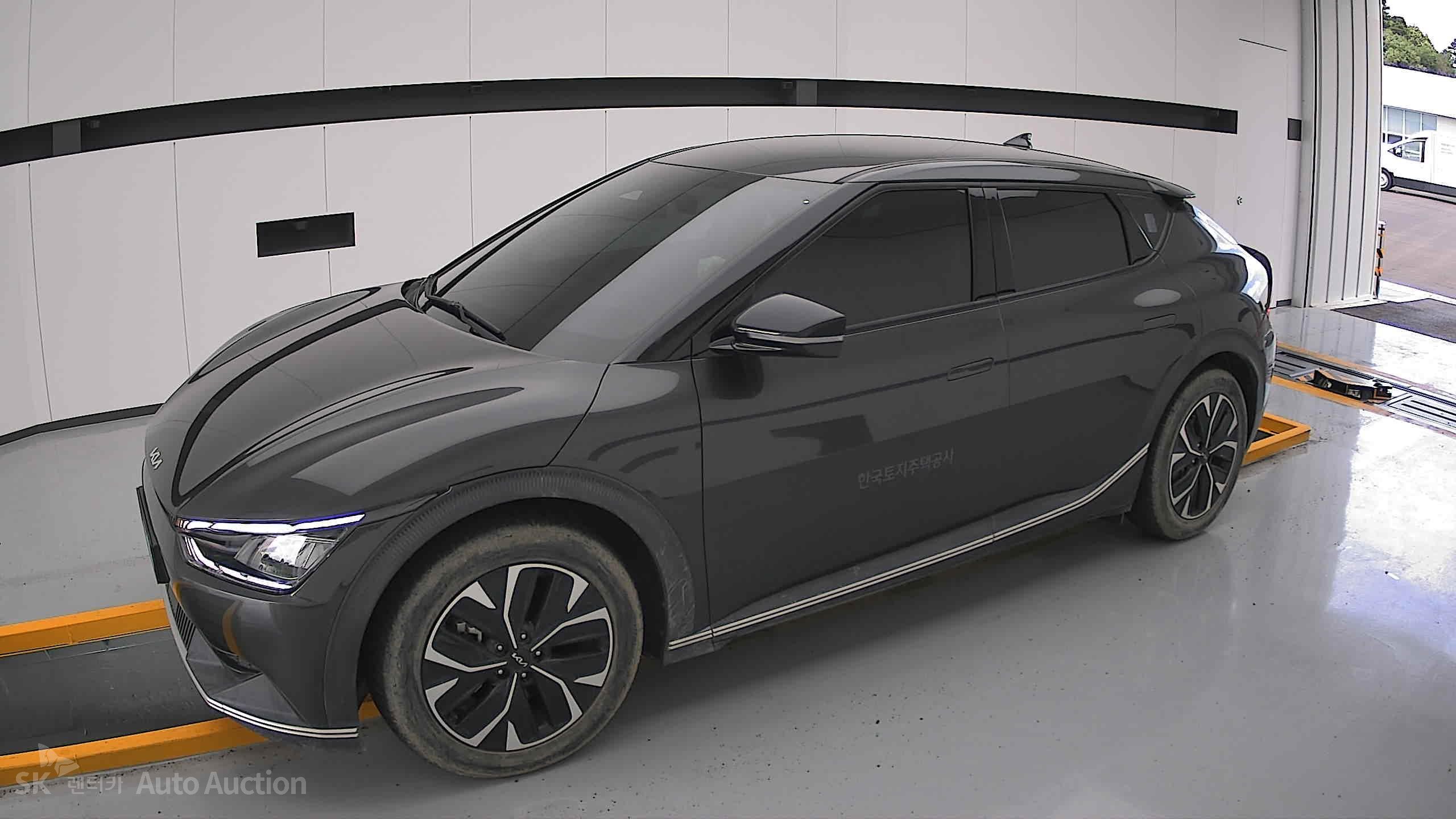 2022 - kia ev6