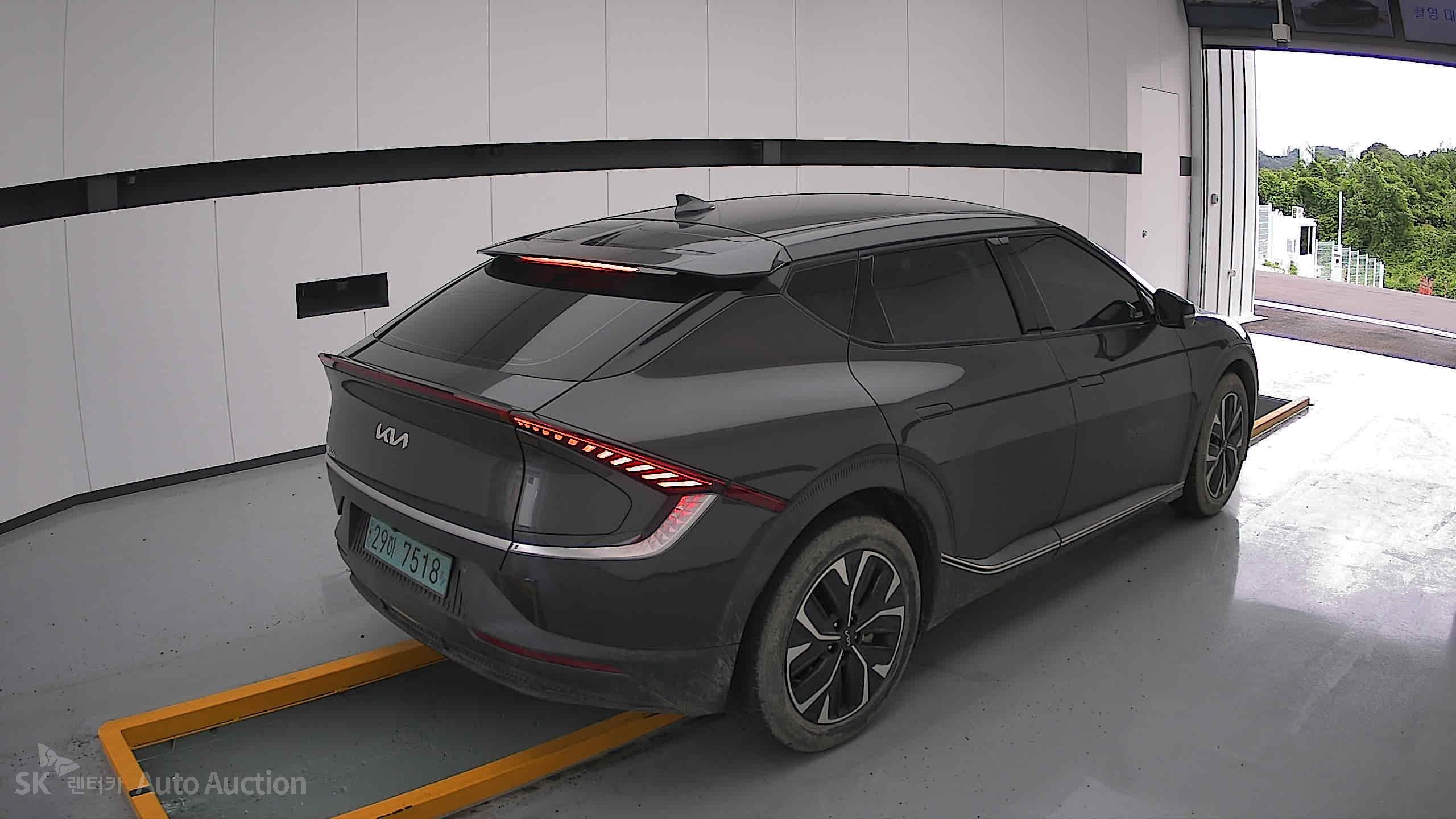 2022 - kia ev6