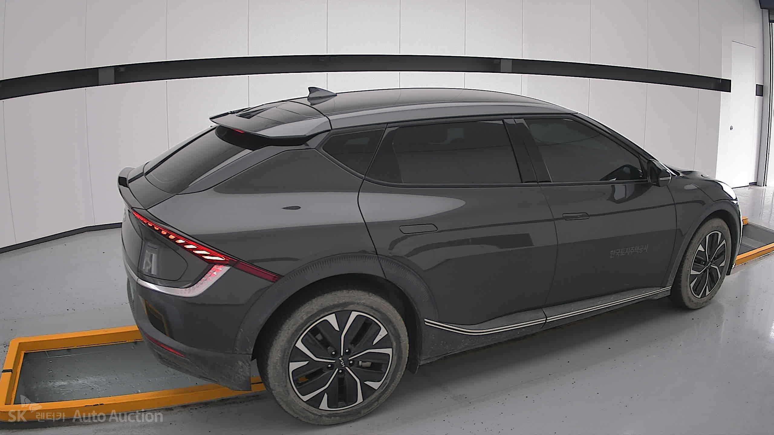 2022 - kia ev6