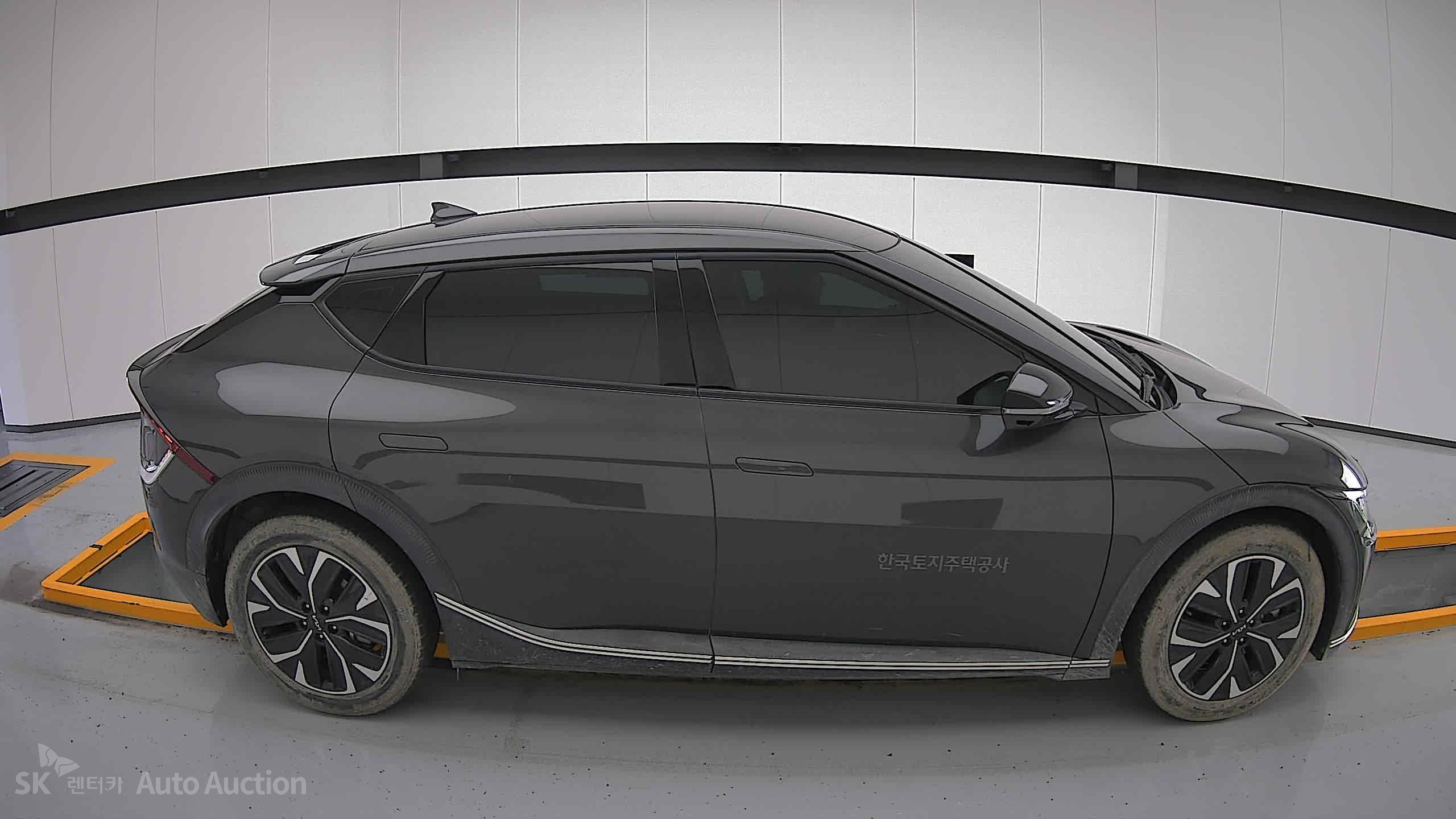 2022 - kia ev6