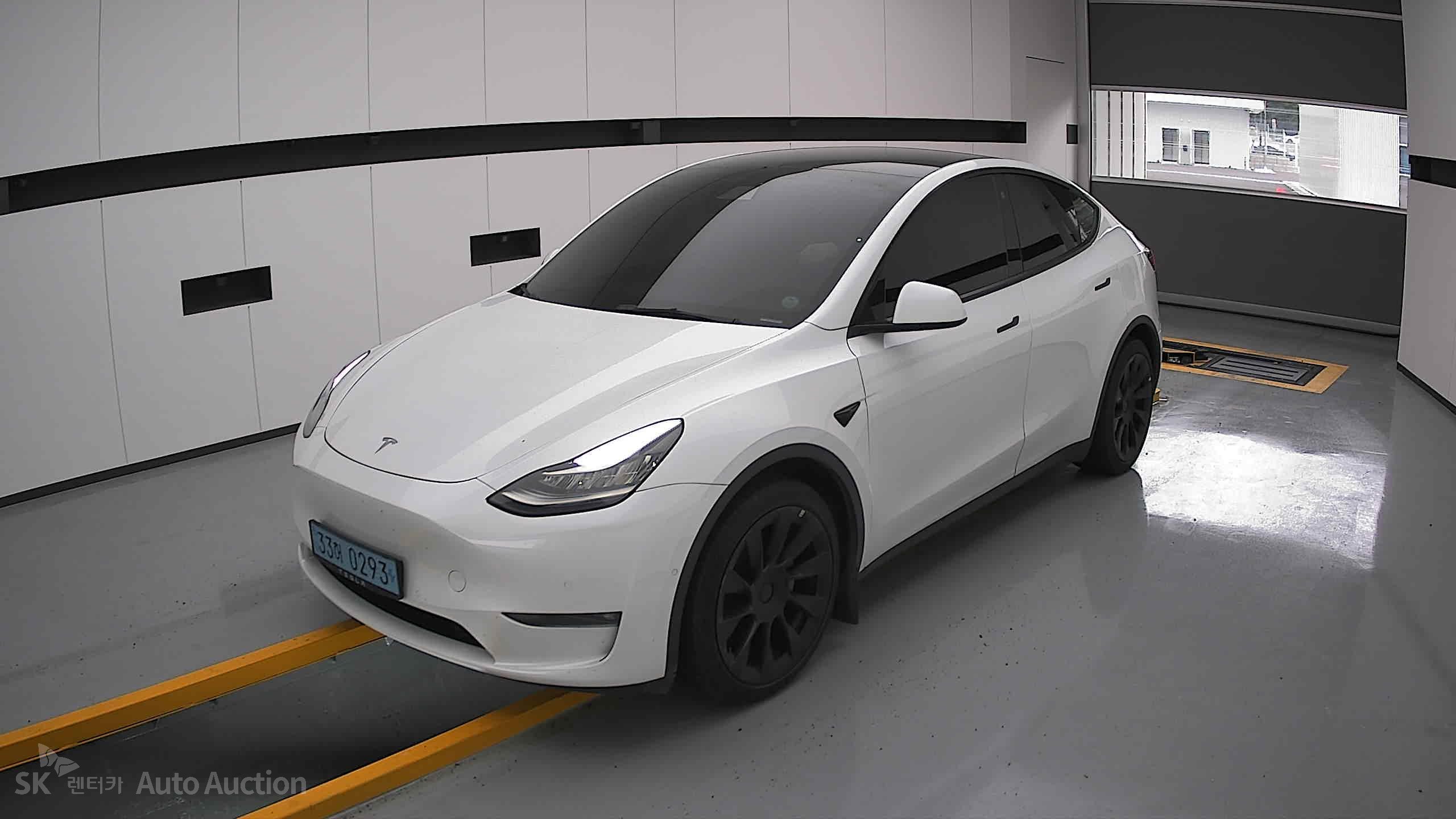2022 - tesla model y
