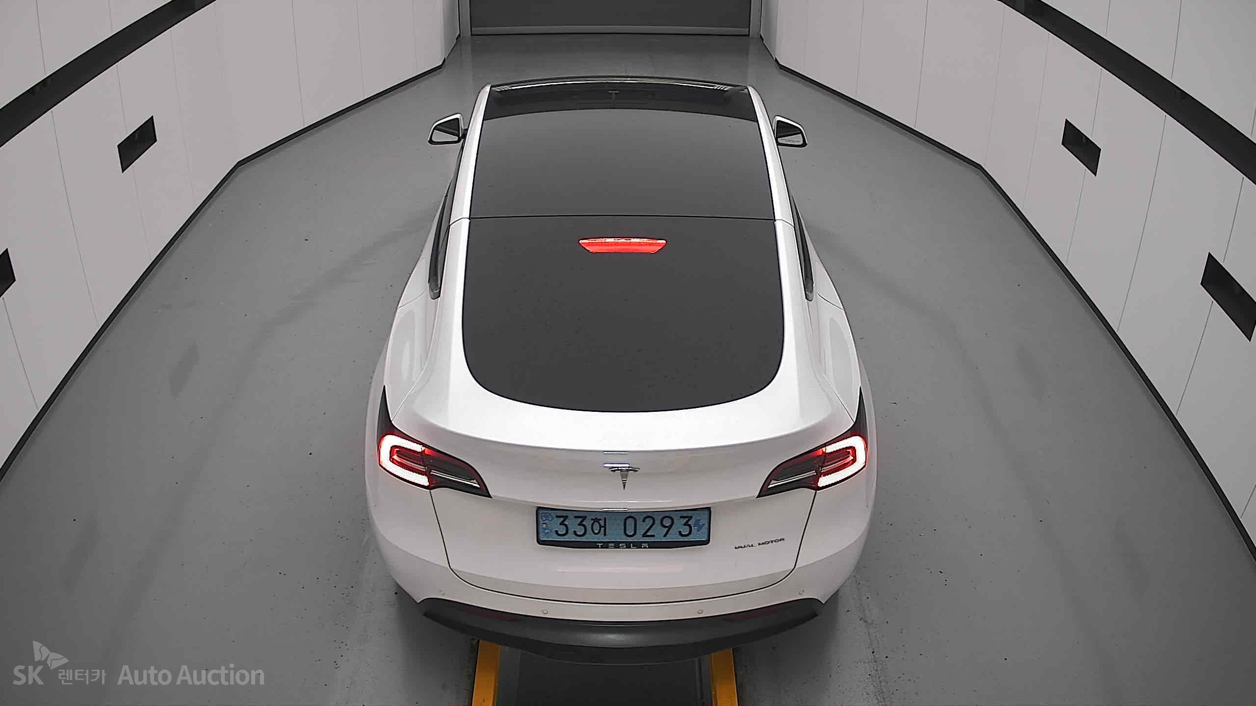 2022 - tesla model y