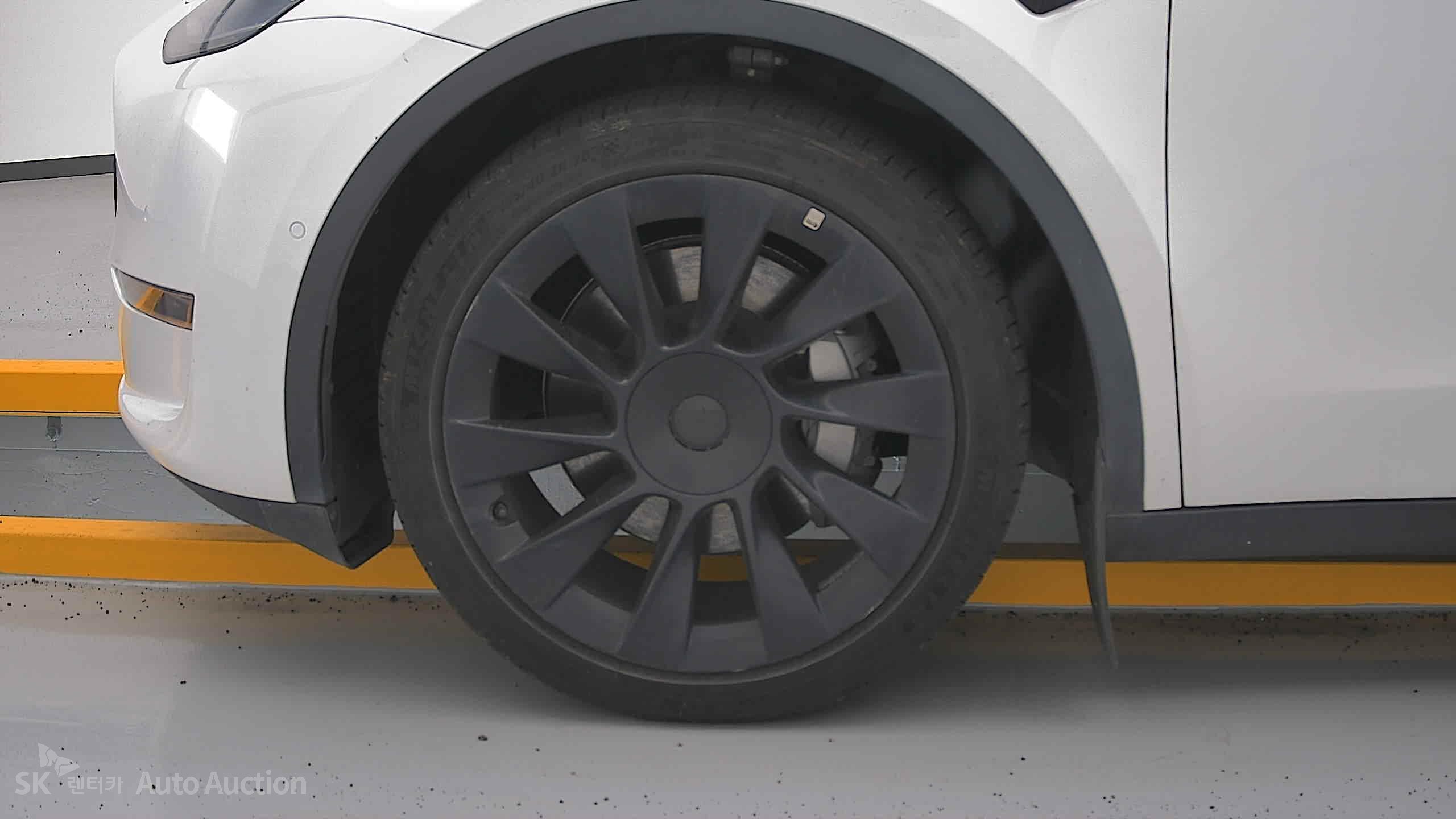 2022 - tesla model y