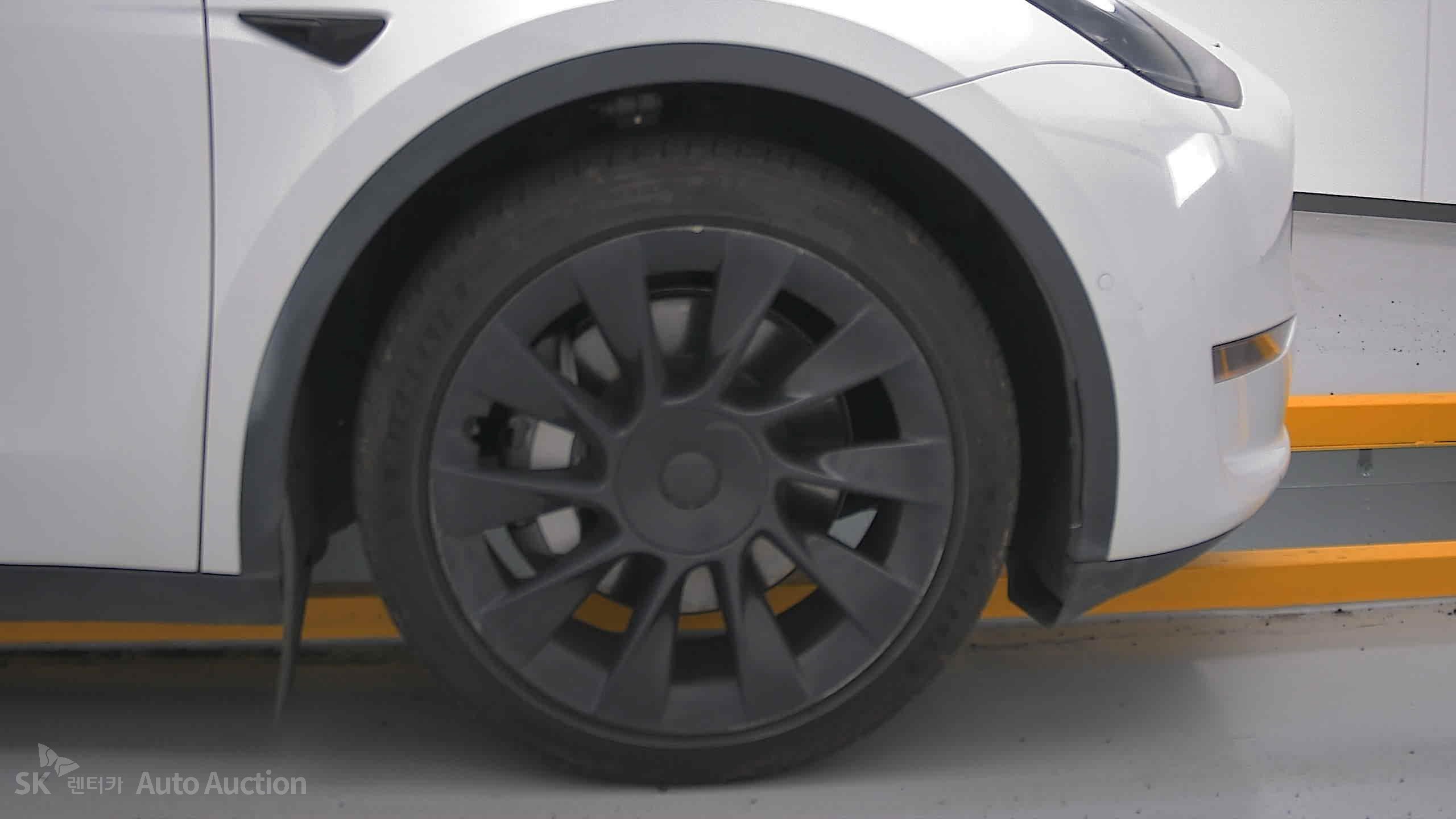 2022 - tesla model y