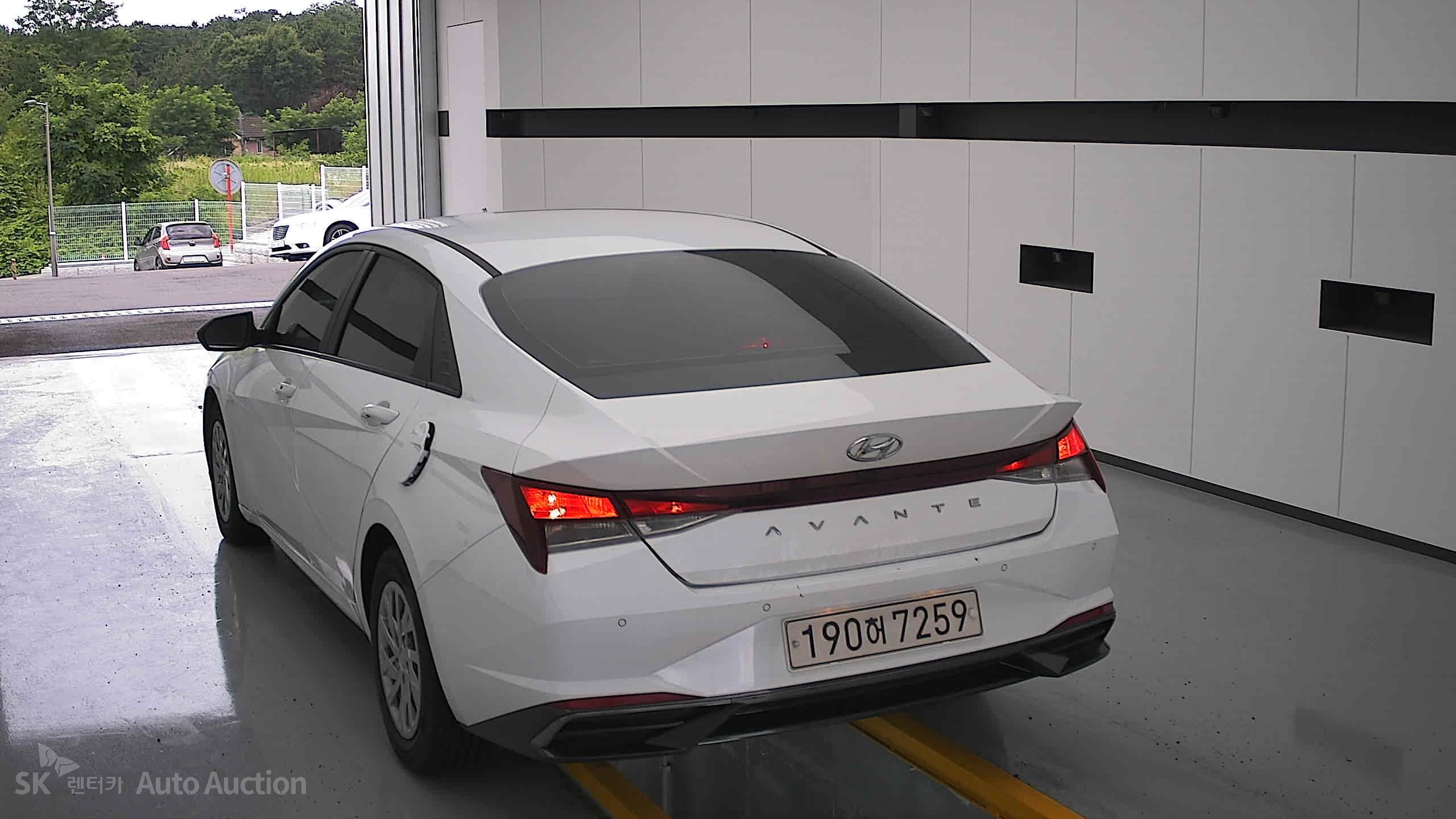 2022 - hyundai avante