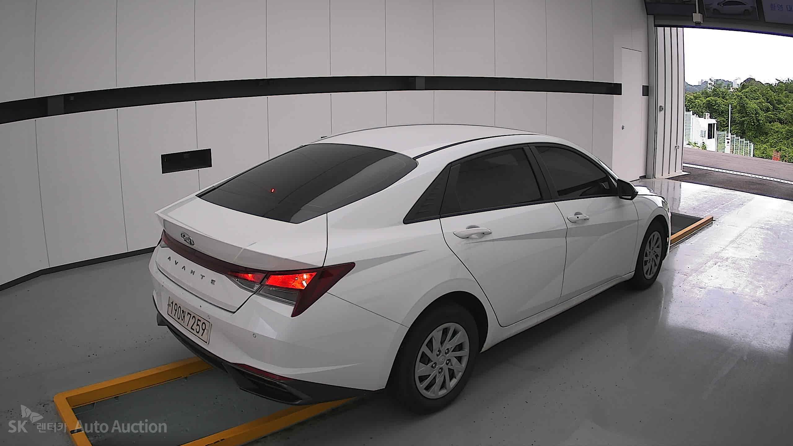 2022 - hyundai avante
