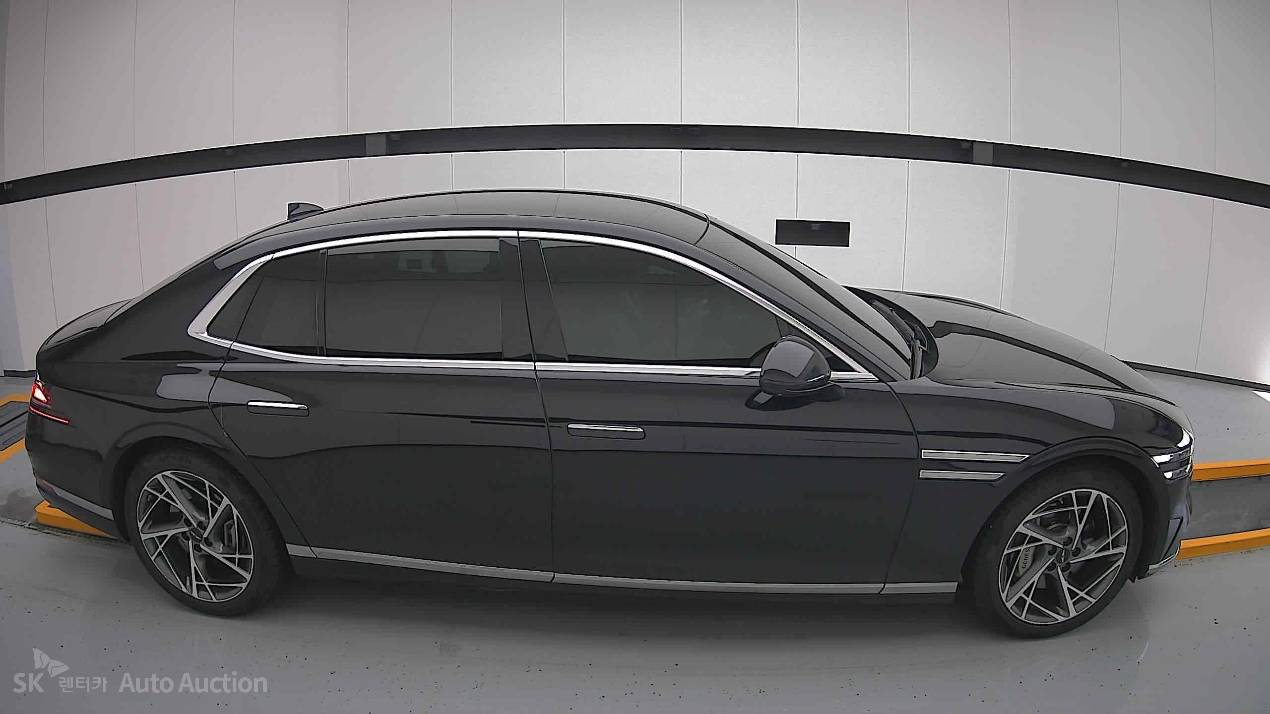 2022 - genesis g90