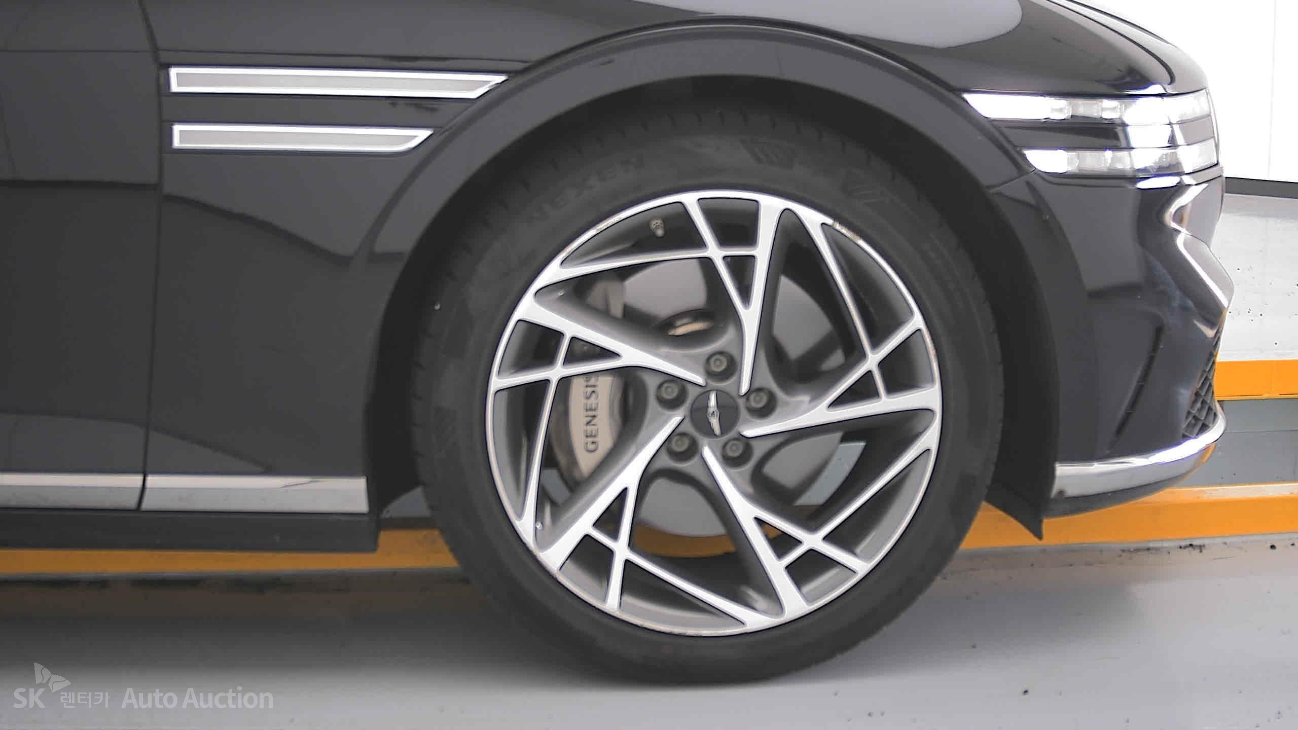 2022 - genesis g90