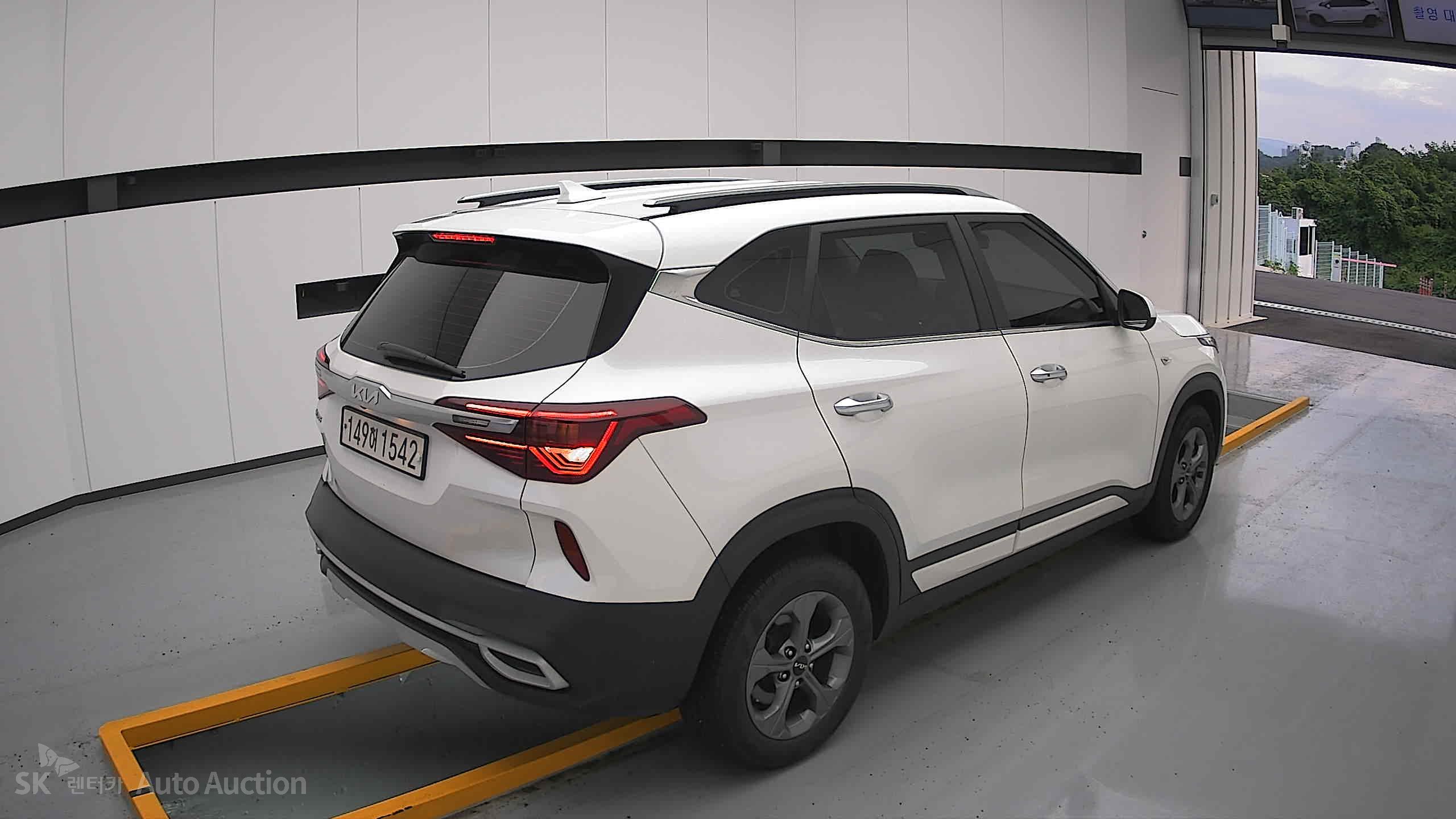 2023 - kia seltos