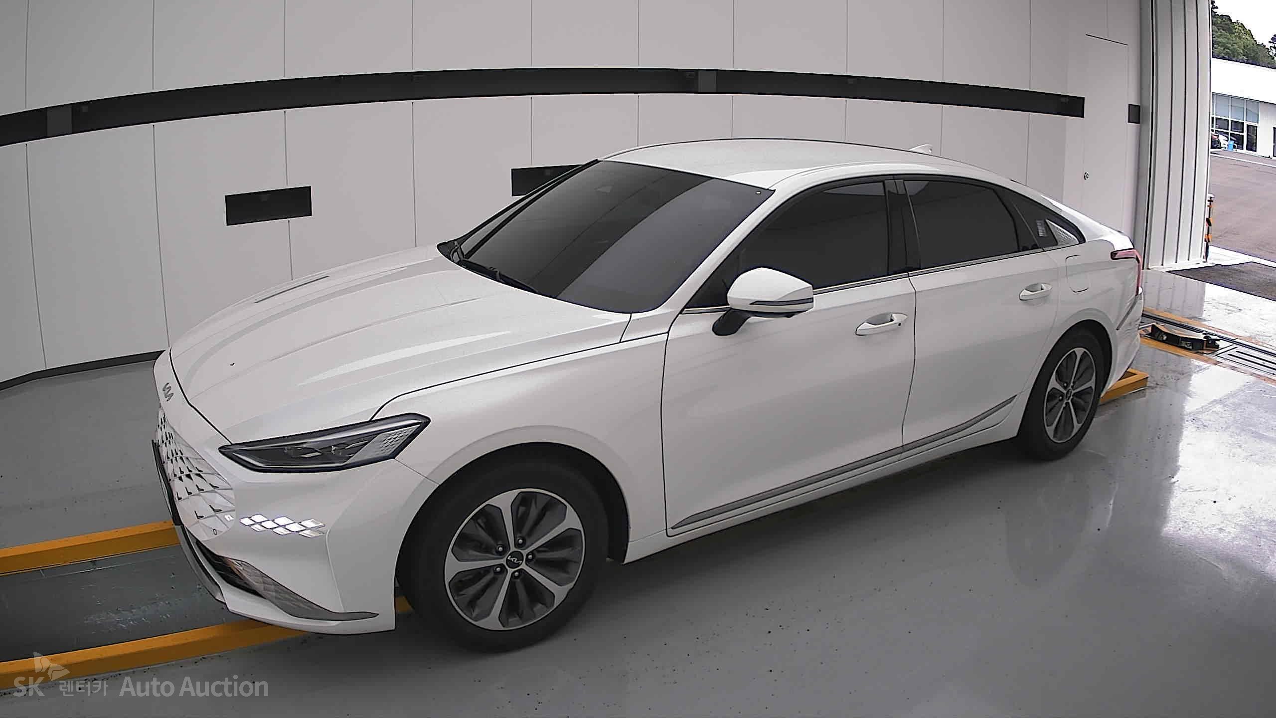 2023 - kia k8
