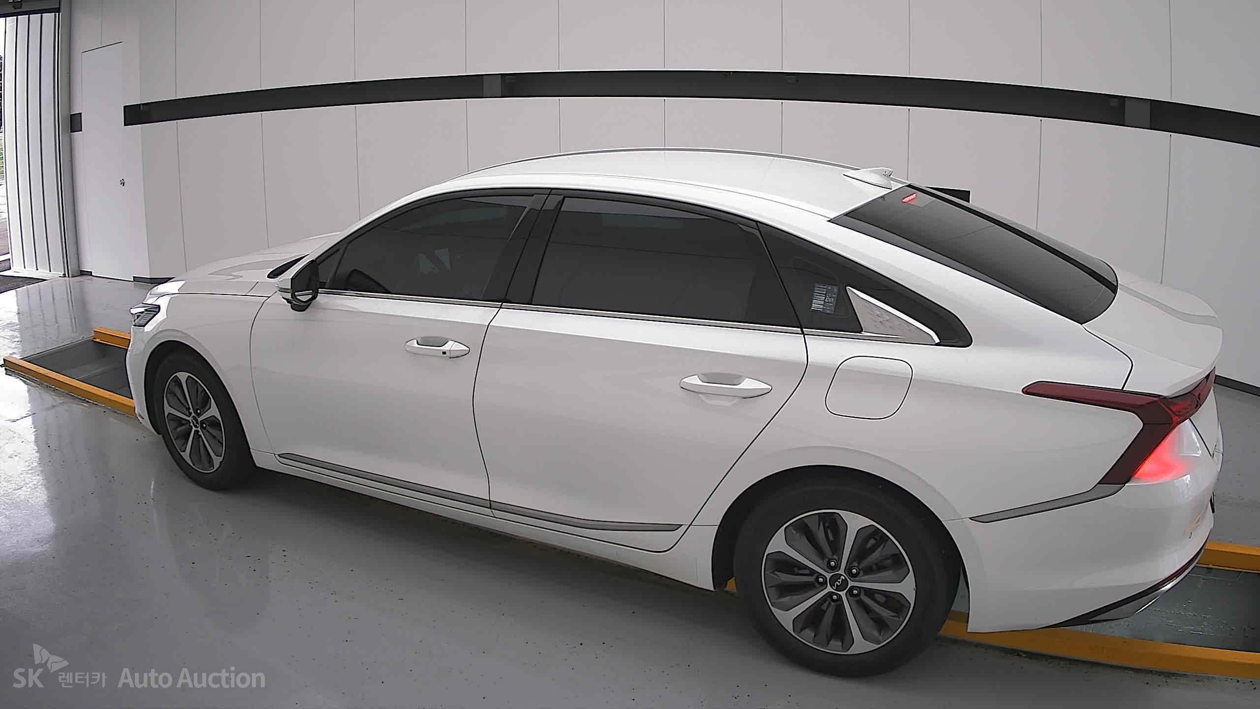 2023 - kia k8