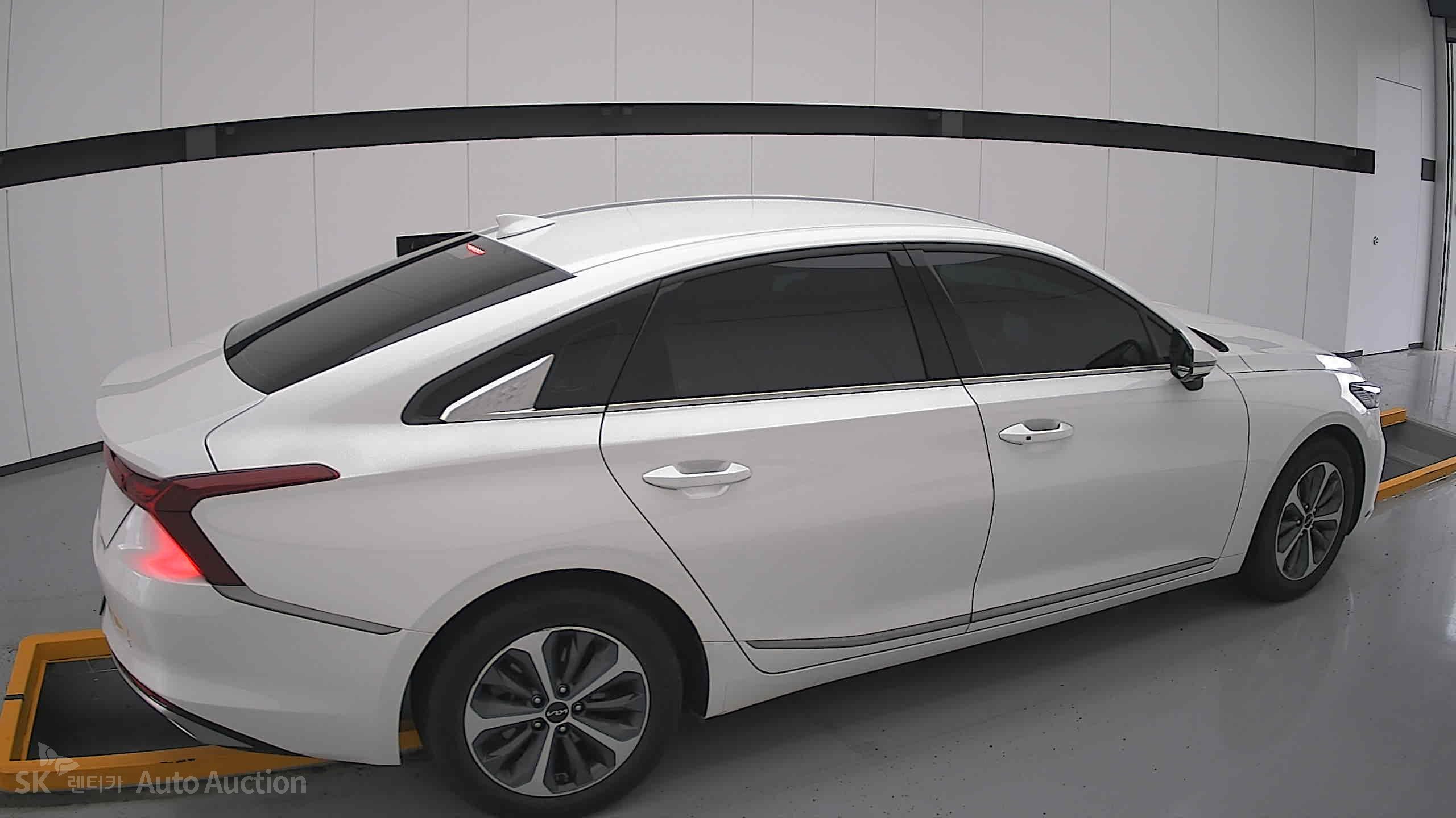 2023 - kia k8