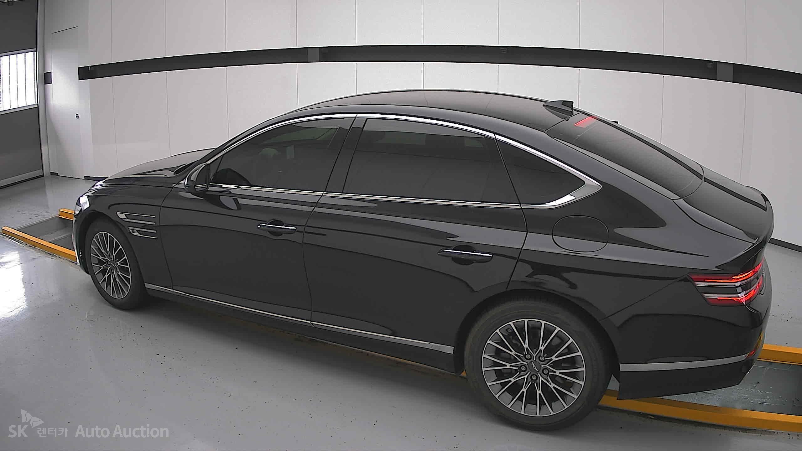 2022 - genesis g80