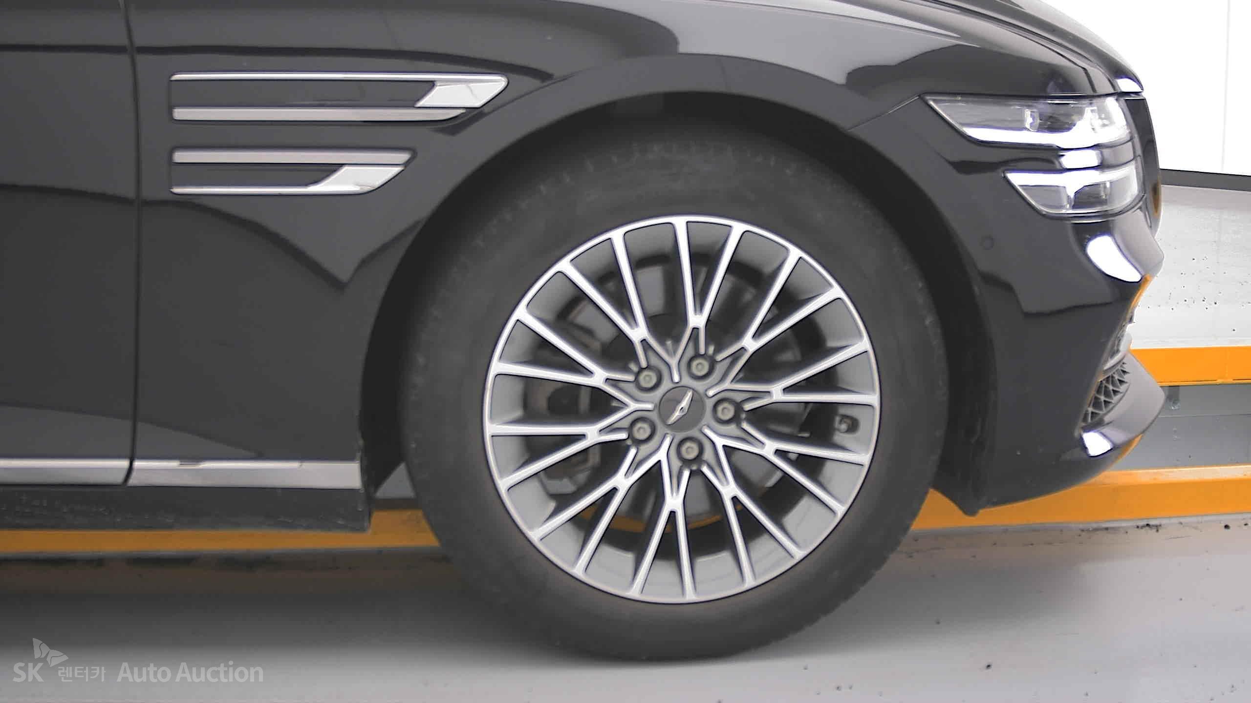 2022 - genesis g80