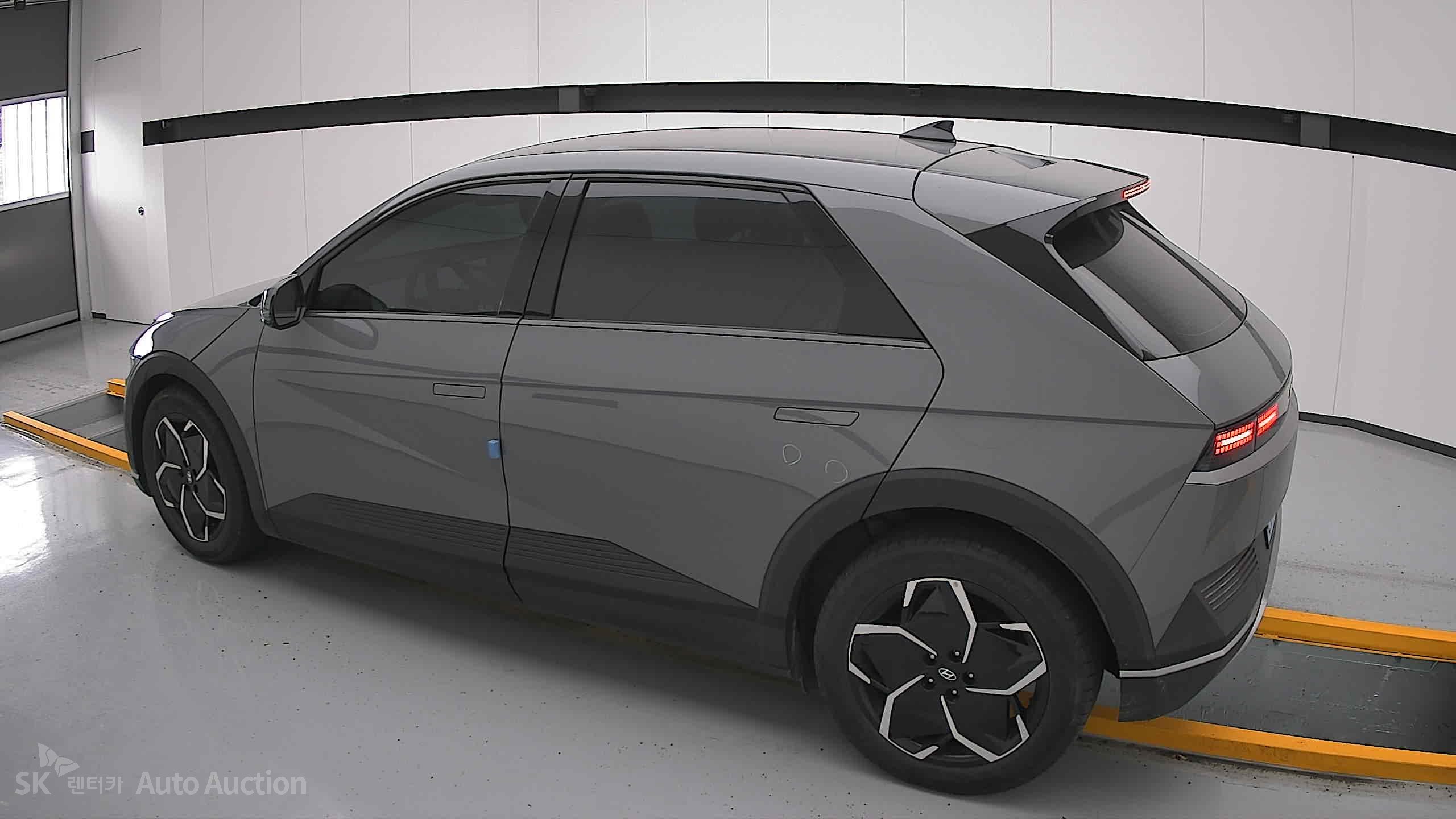 2023 - hyundai ioniq