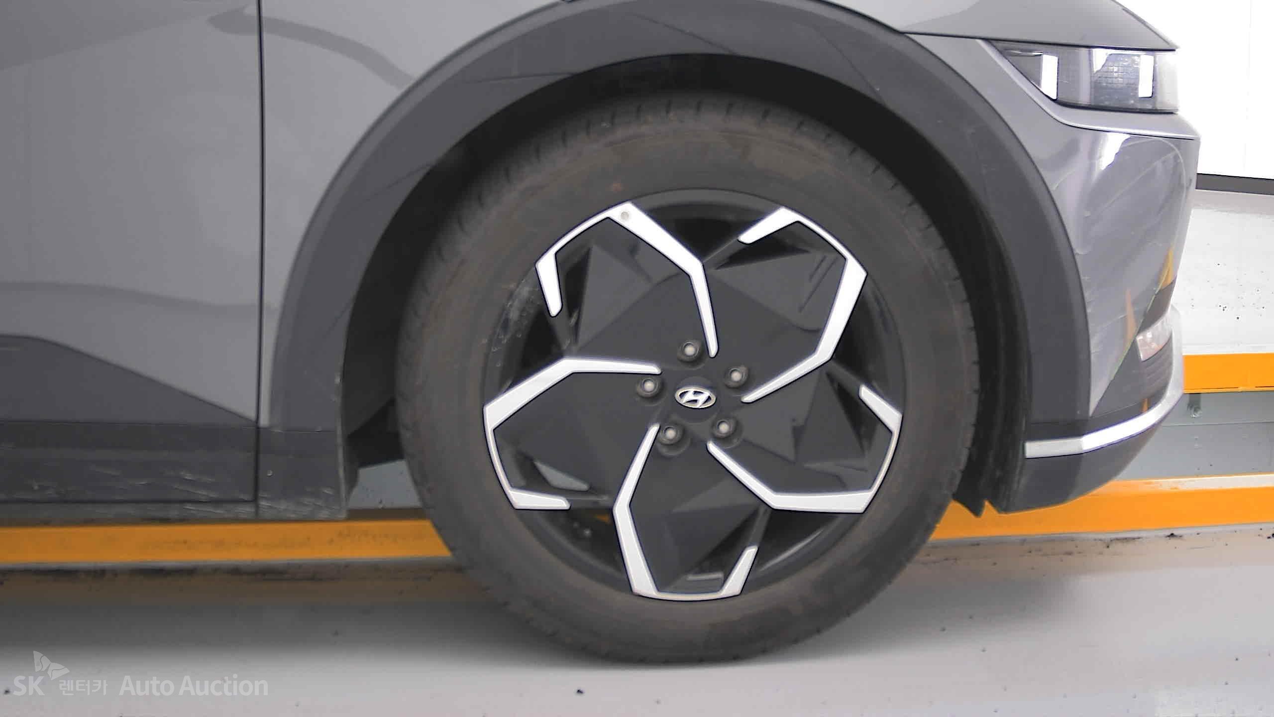 2023 - hyundai ioniq