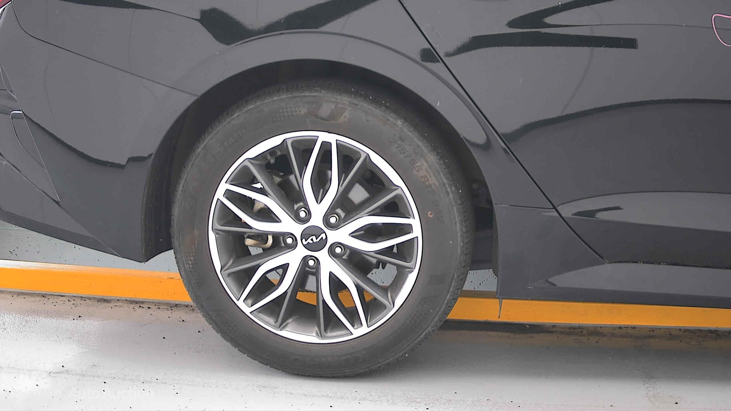 2023 - kia k5
