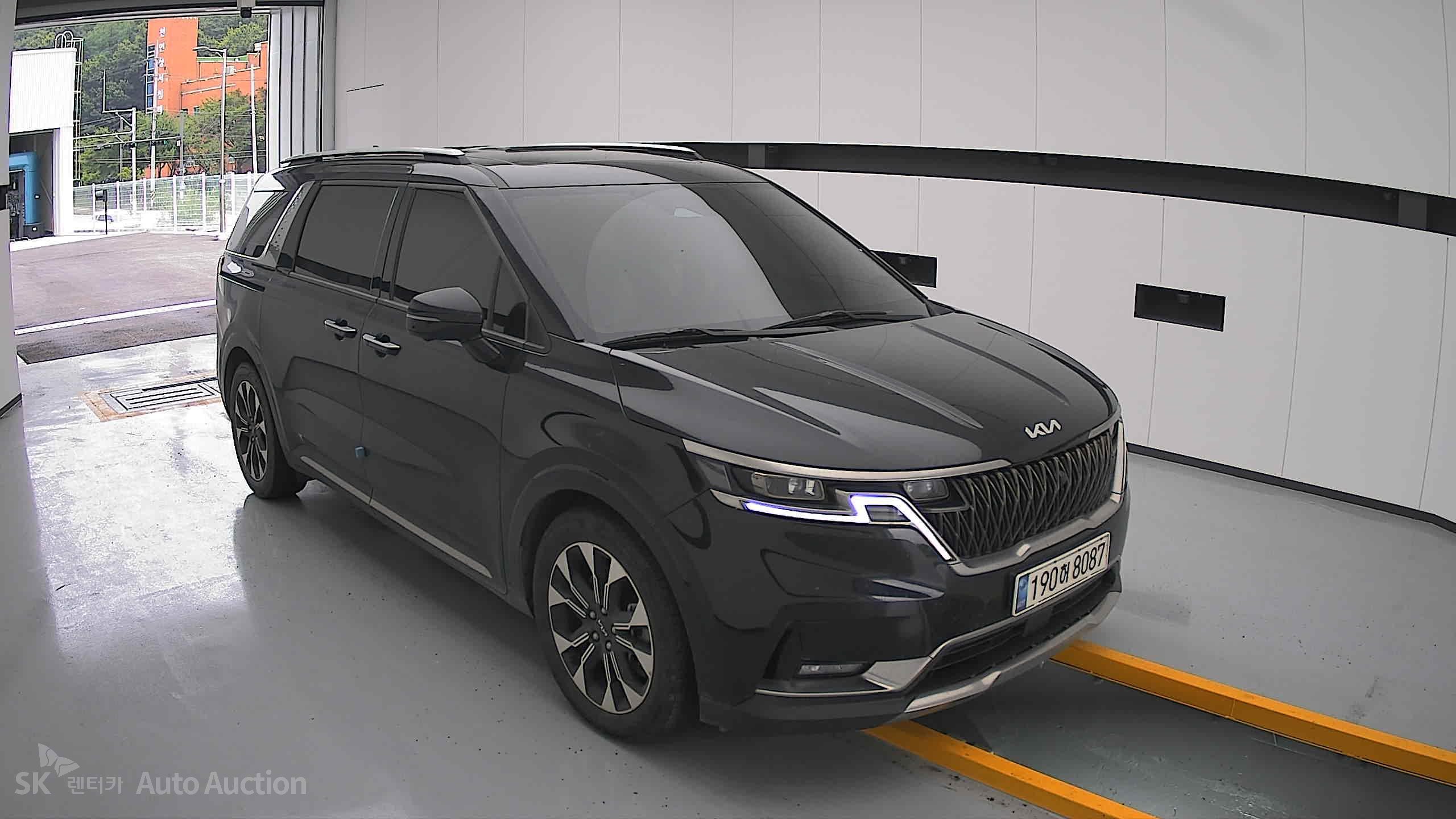 2022 - kia carnival