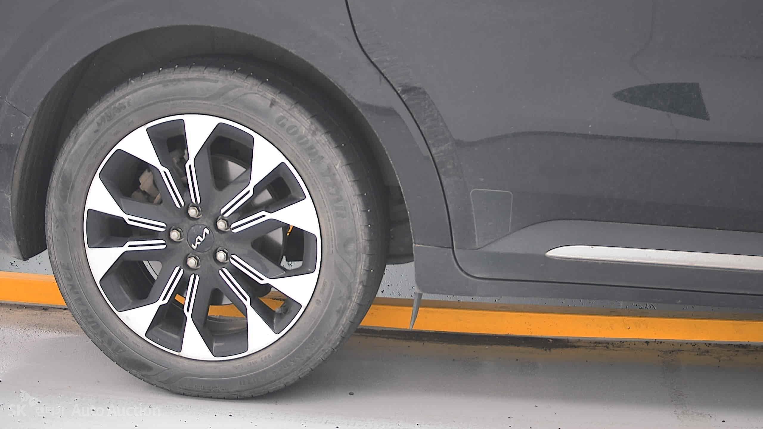 2022 - kia carnival