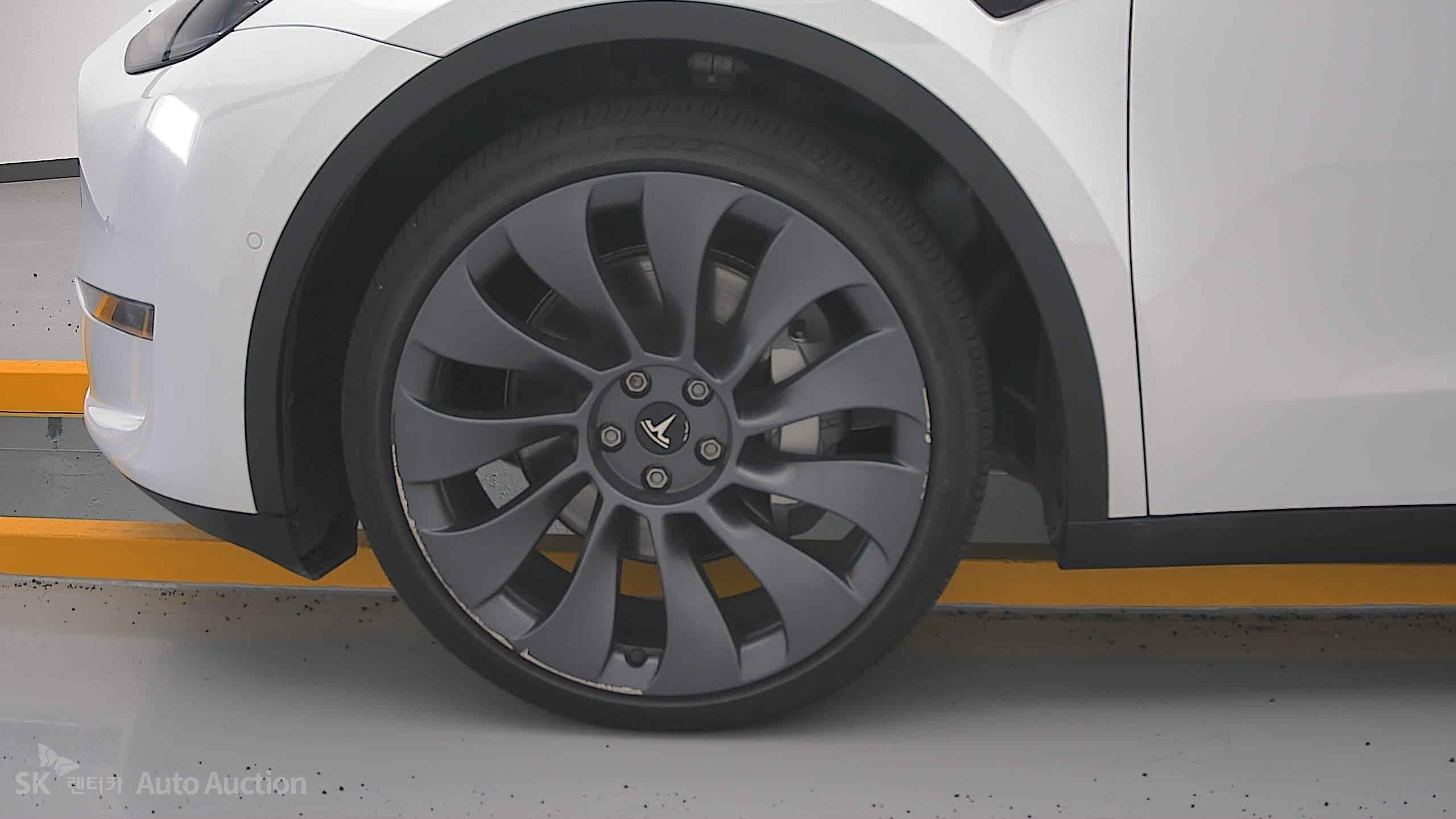 Tesla Model Y 2022 — صورة 25