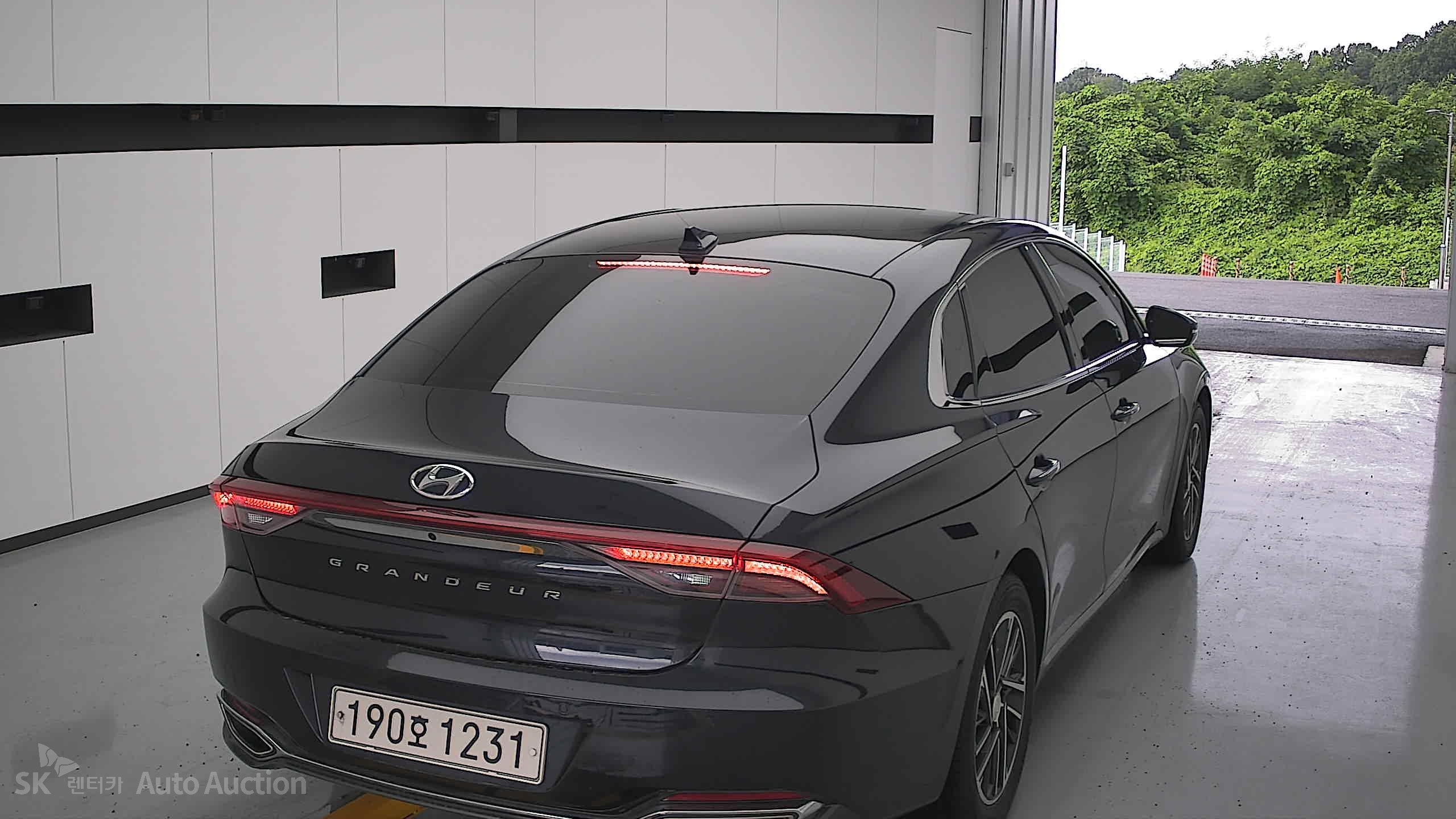 2022 - hyundai grandeur