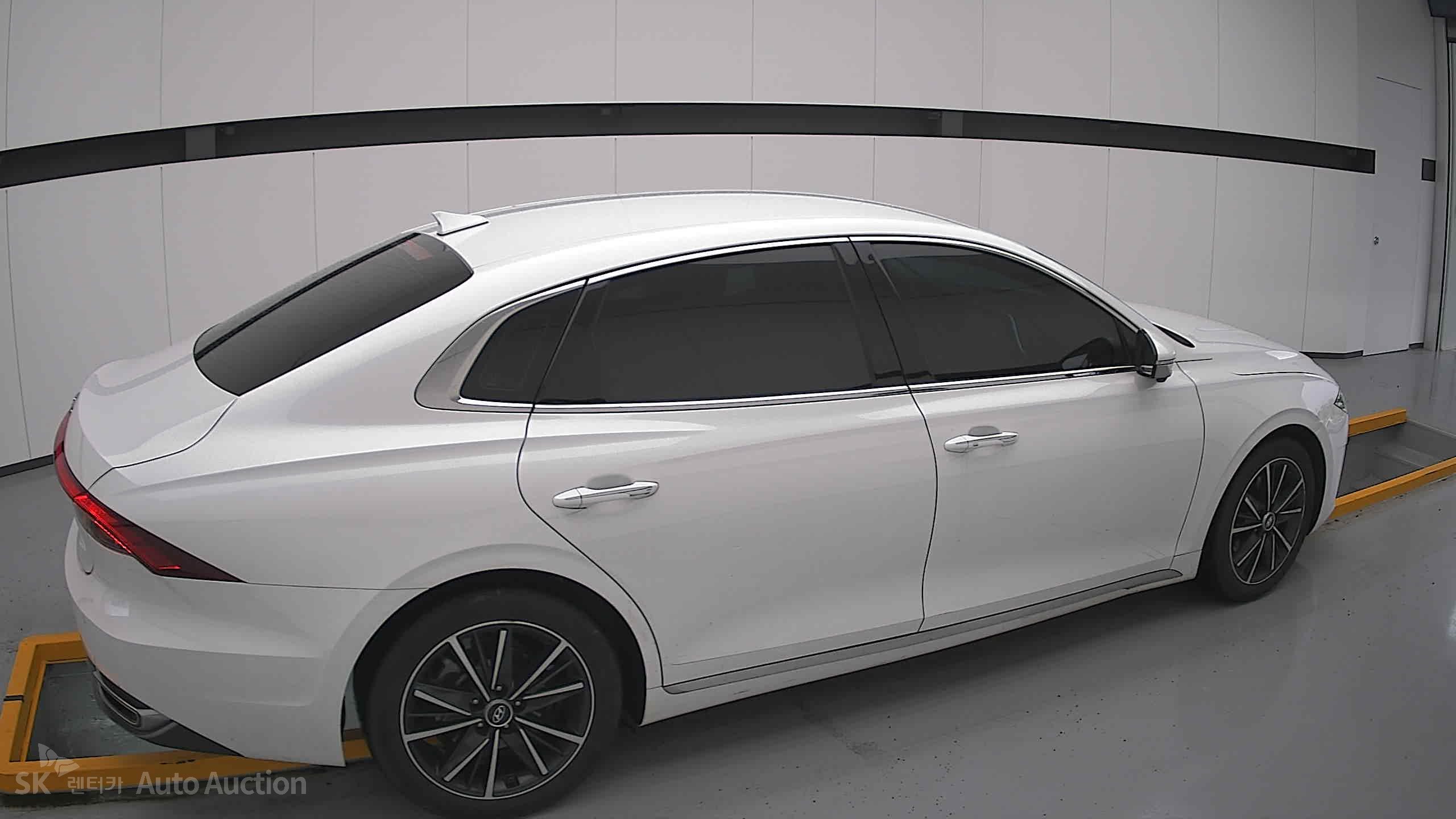 2022 - hyundai grandeur