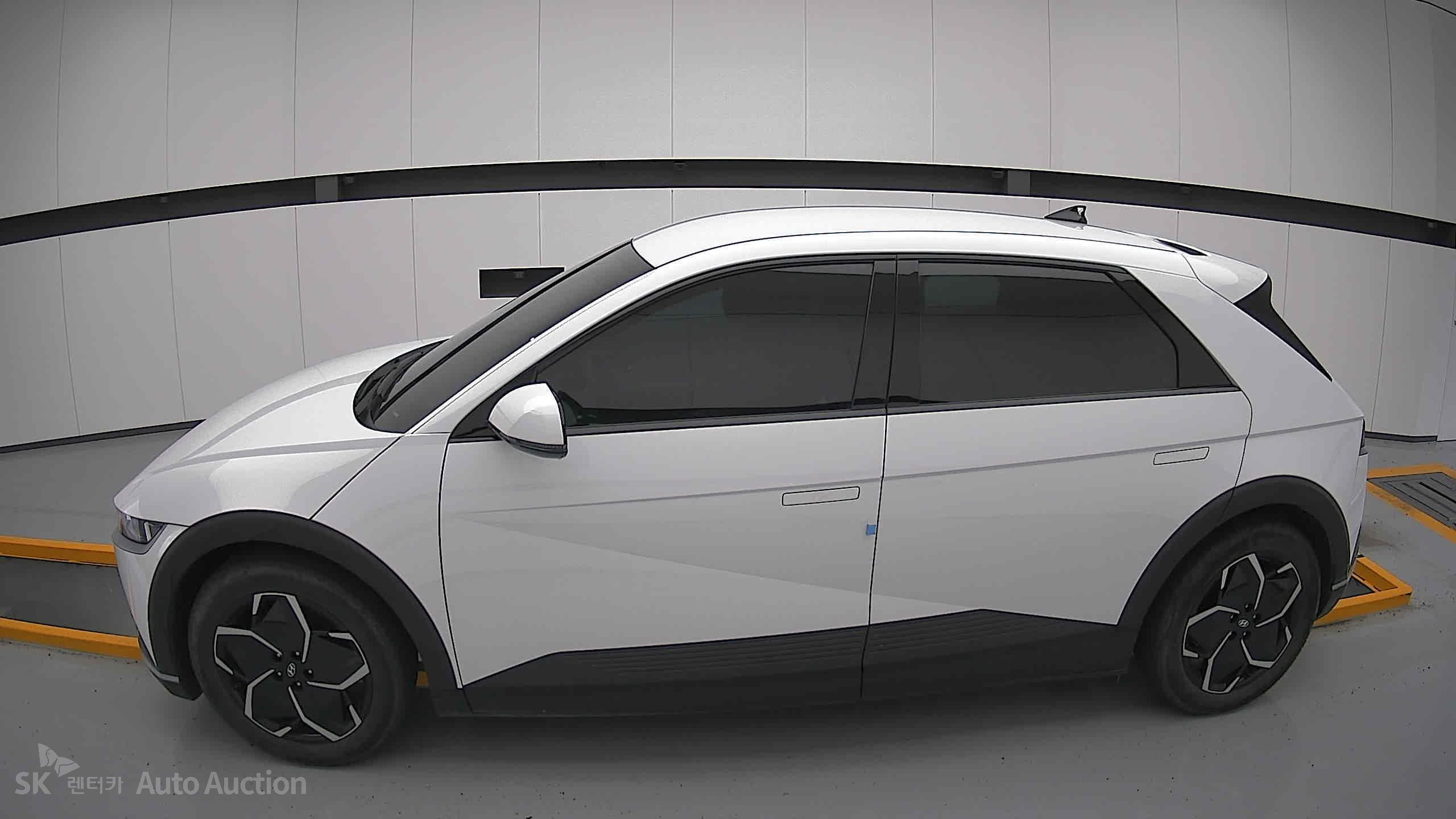 2022 - hyundai ioniq