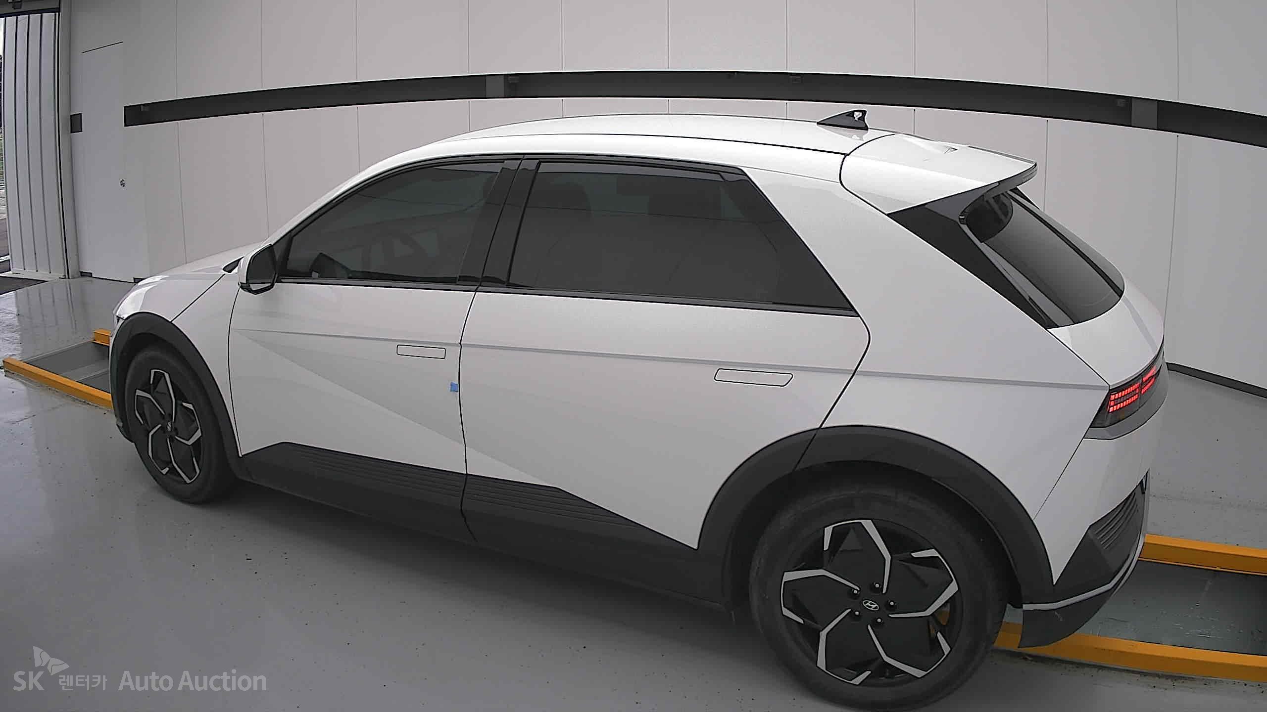2022 - hyundai ioniq