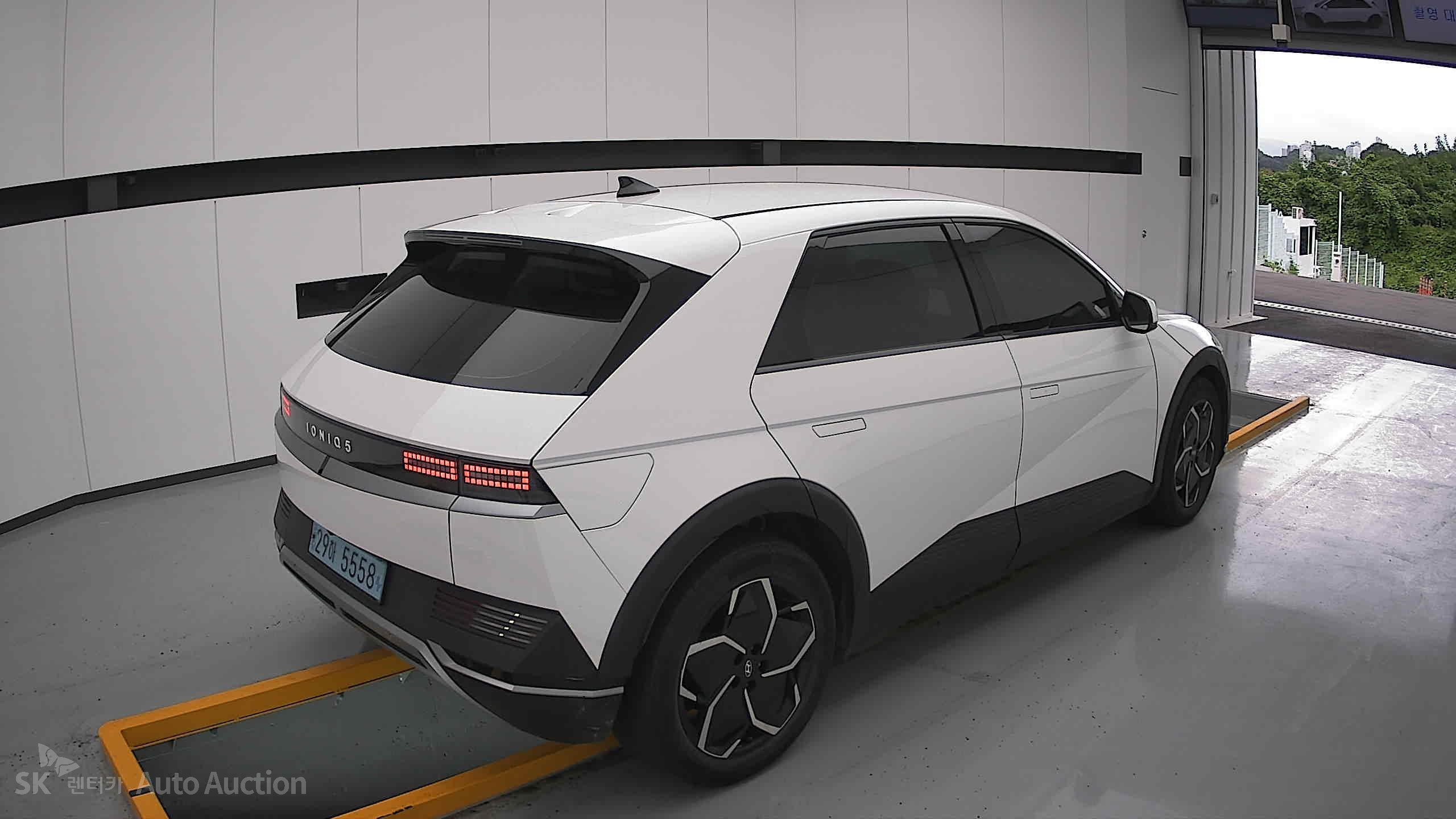 2022 - hyundai ioniq