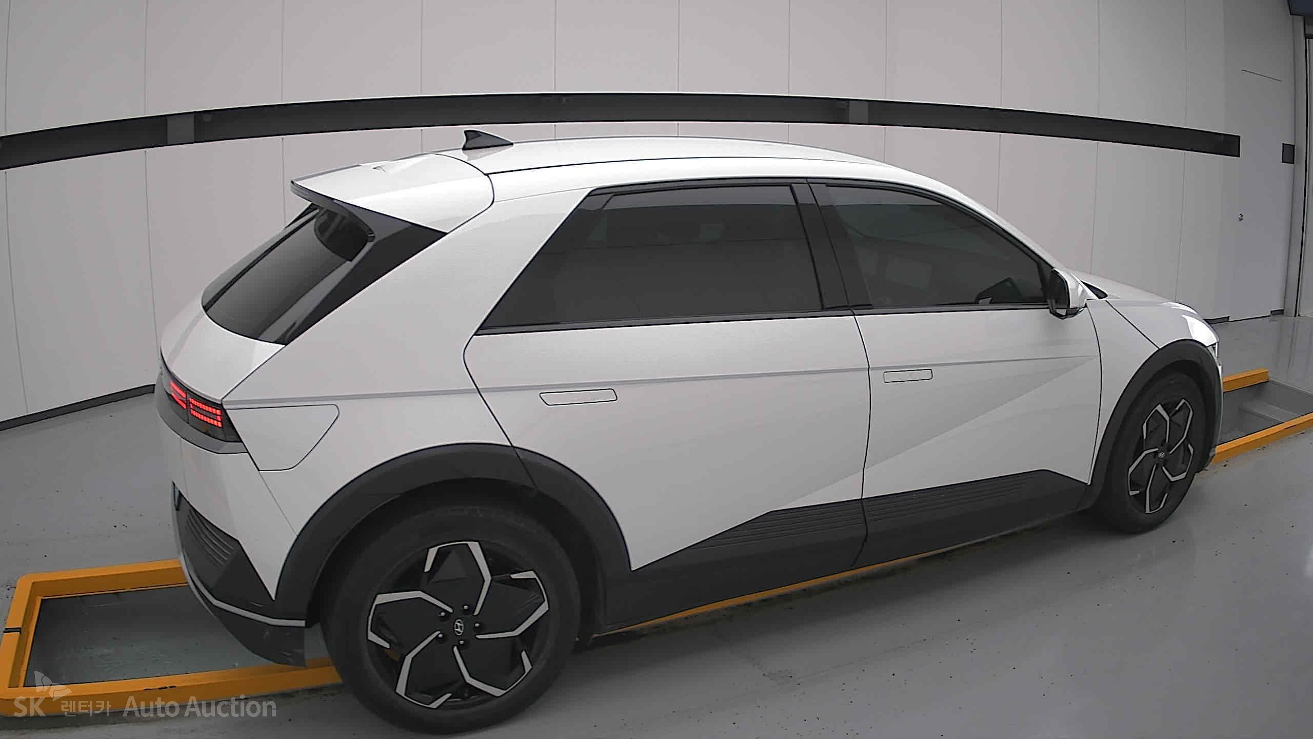 2022 - hyundai ioniq